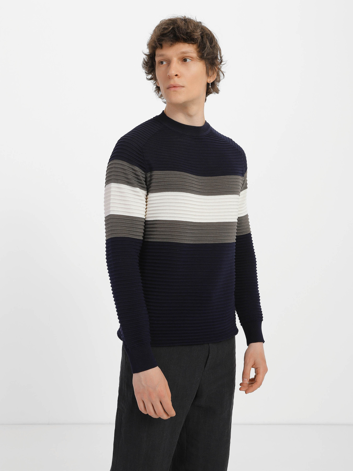 Свитер Emporio Armani модель 3R1MXC-1MD1Z-0920 Свитер Emporio Armani модель 3R1MXC-1MD1Z-0920 Фото