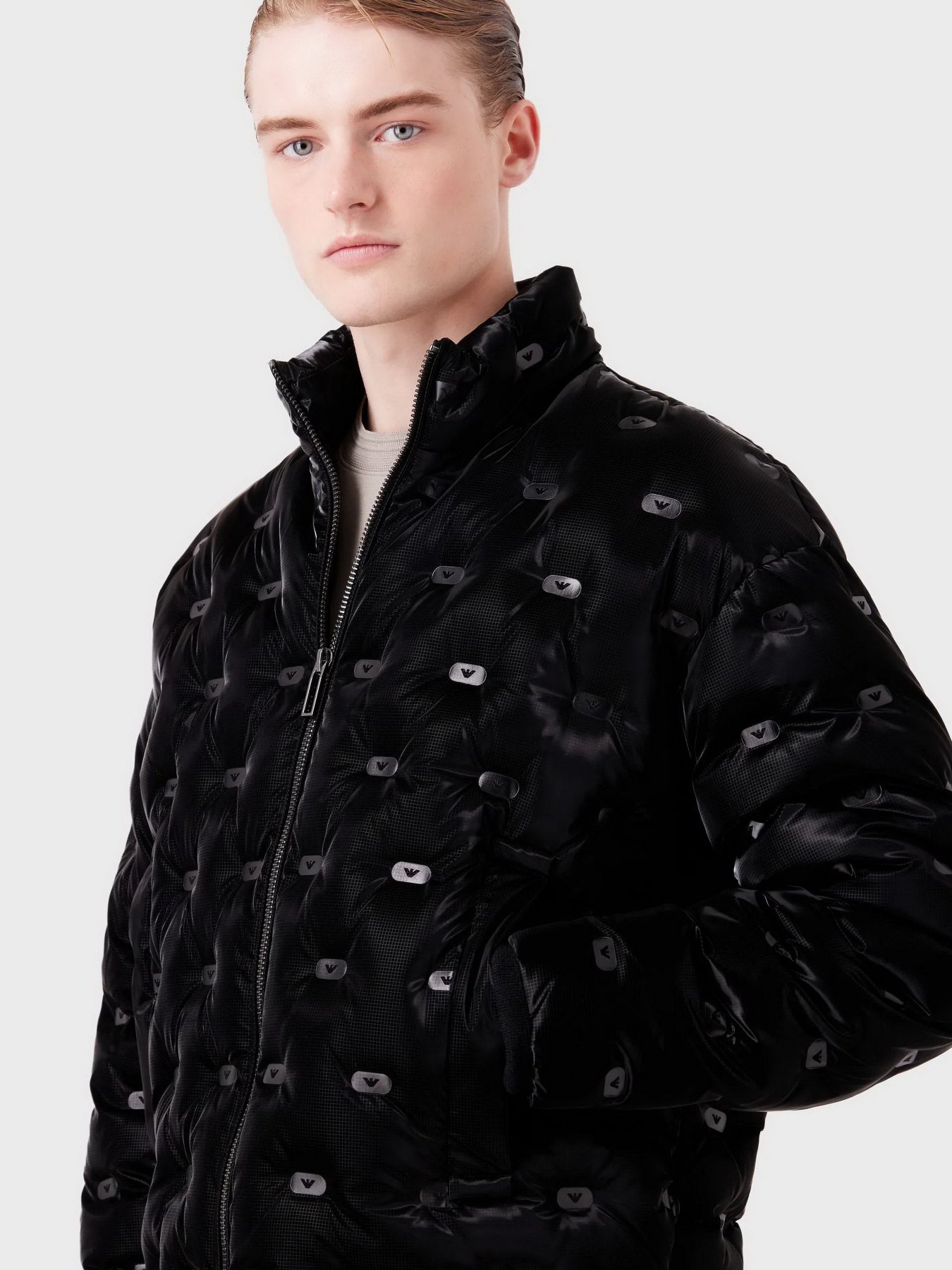 Пуховик Emporio Armani модель 6R1B88-1NDGZ-0999 Фото