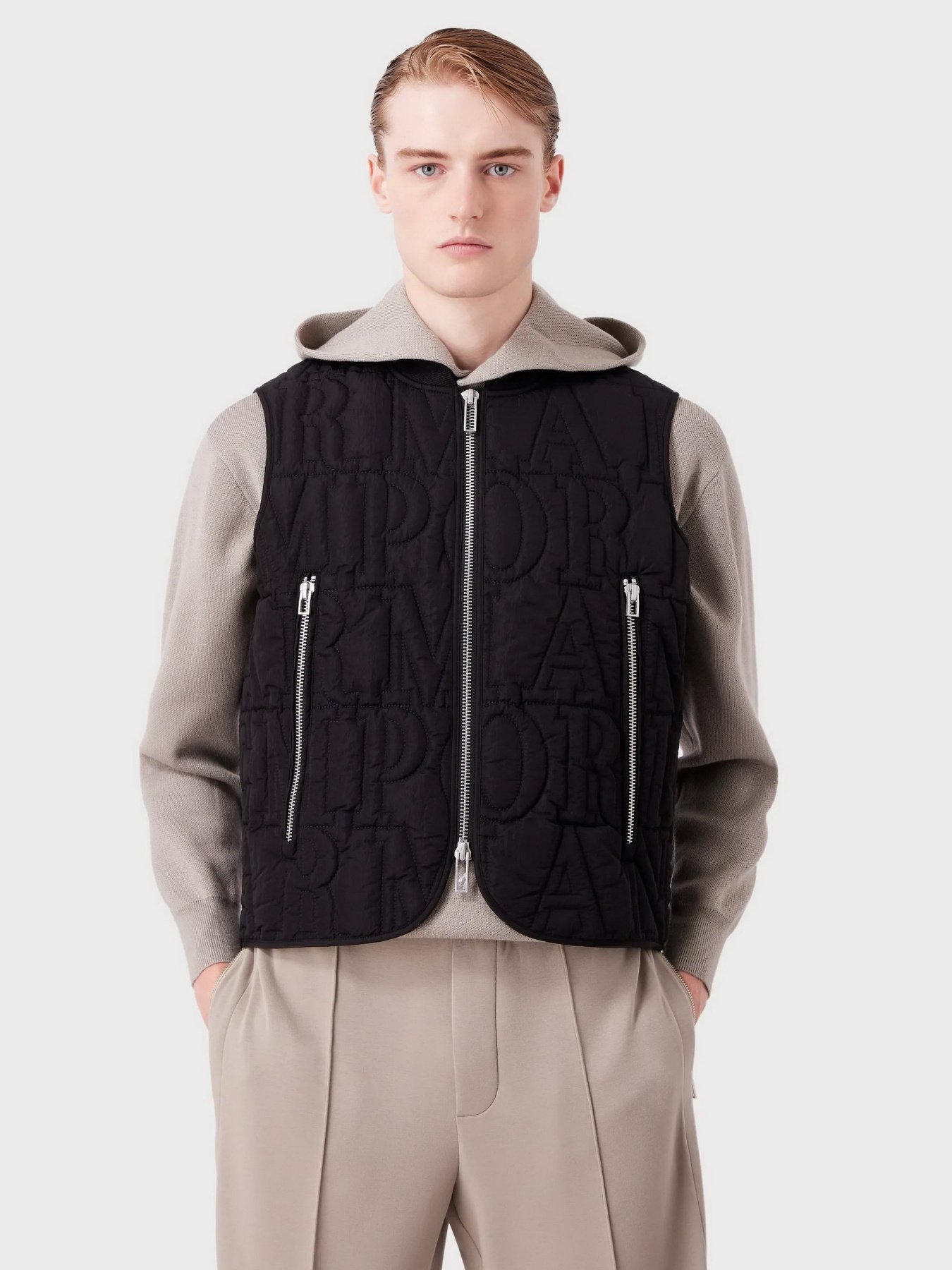 Утепленный жилет Emporio Armani модель 6R1BN8-1NZKZ-0999 Фото