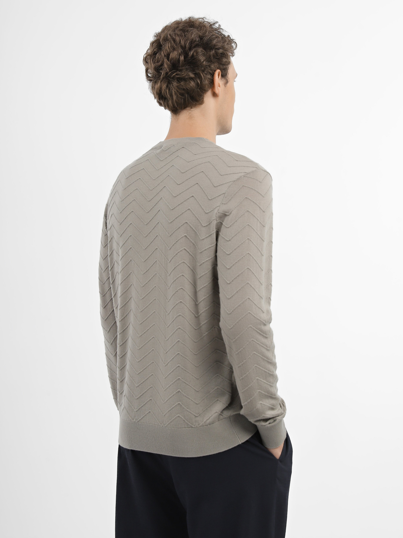 Джемпер Emporio Armani модель 6R1MX9-1MCWZ-F627 Джемпер Emporio Armani модель 6R1MX9-1MCWZ-F627 Фото