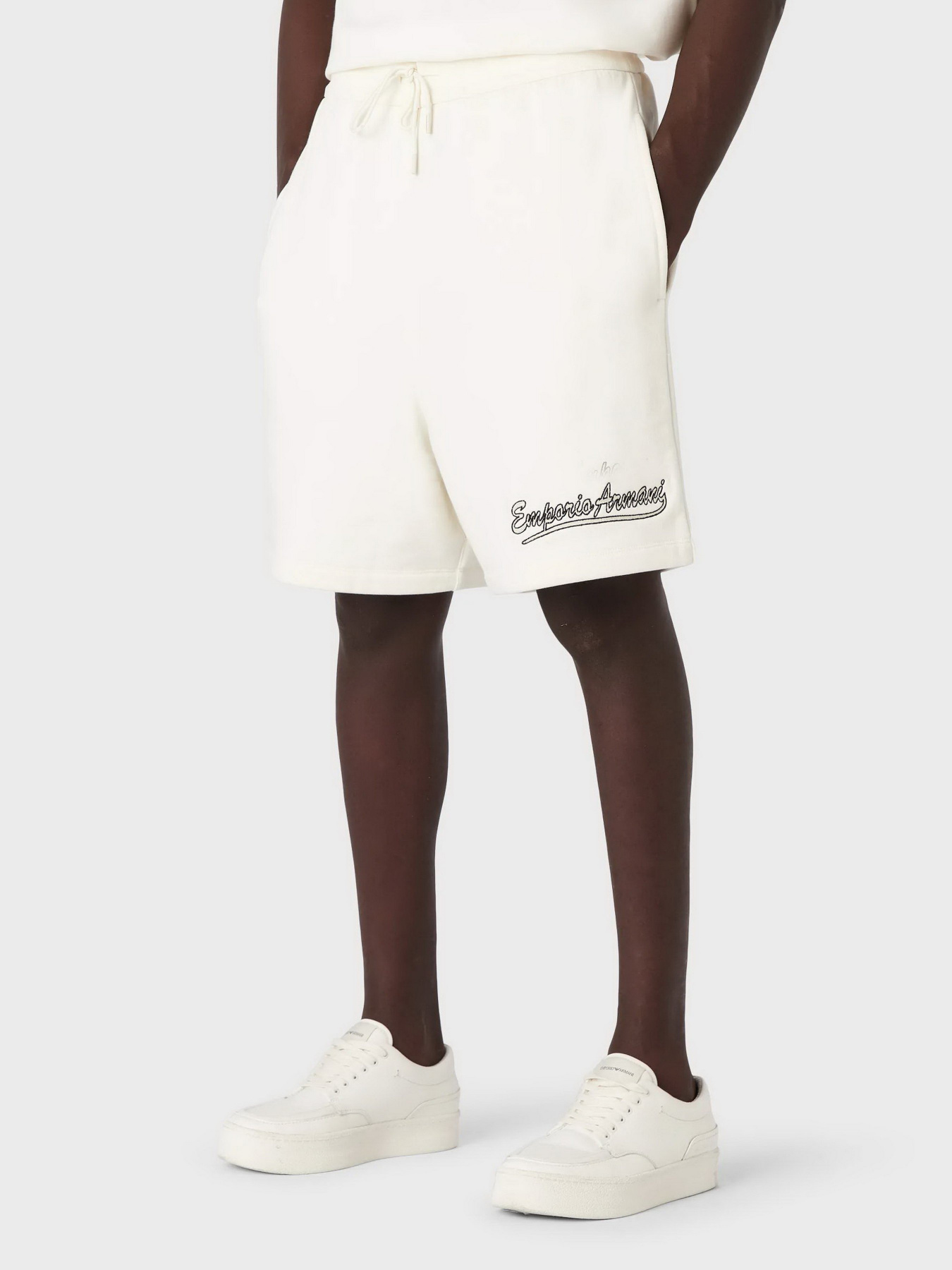 Повседневные шорты Emporio Armani модель 6R1PU1-1JWPZ-0128 Повседневные шорты Emporio Armani модель 6R1PU1-1JWPZ-0128 Фото
