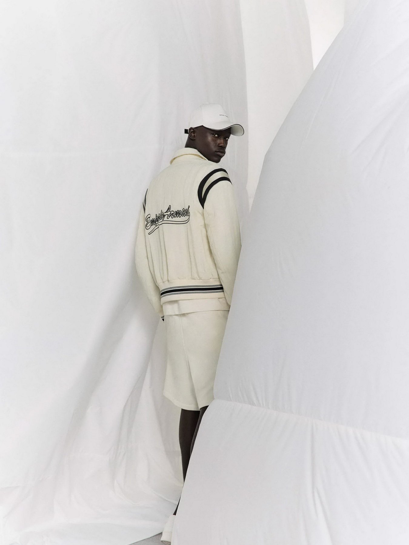 Футболка Emporio Armani модель 6R1TDP-1JWZZ-0128 Фото