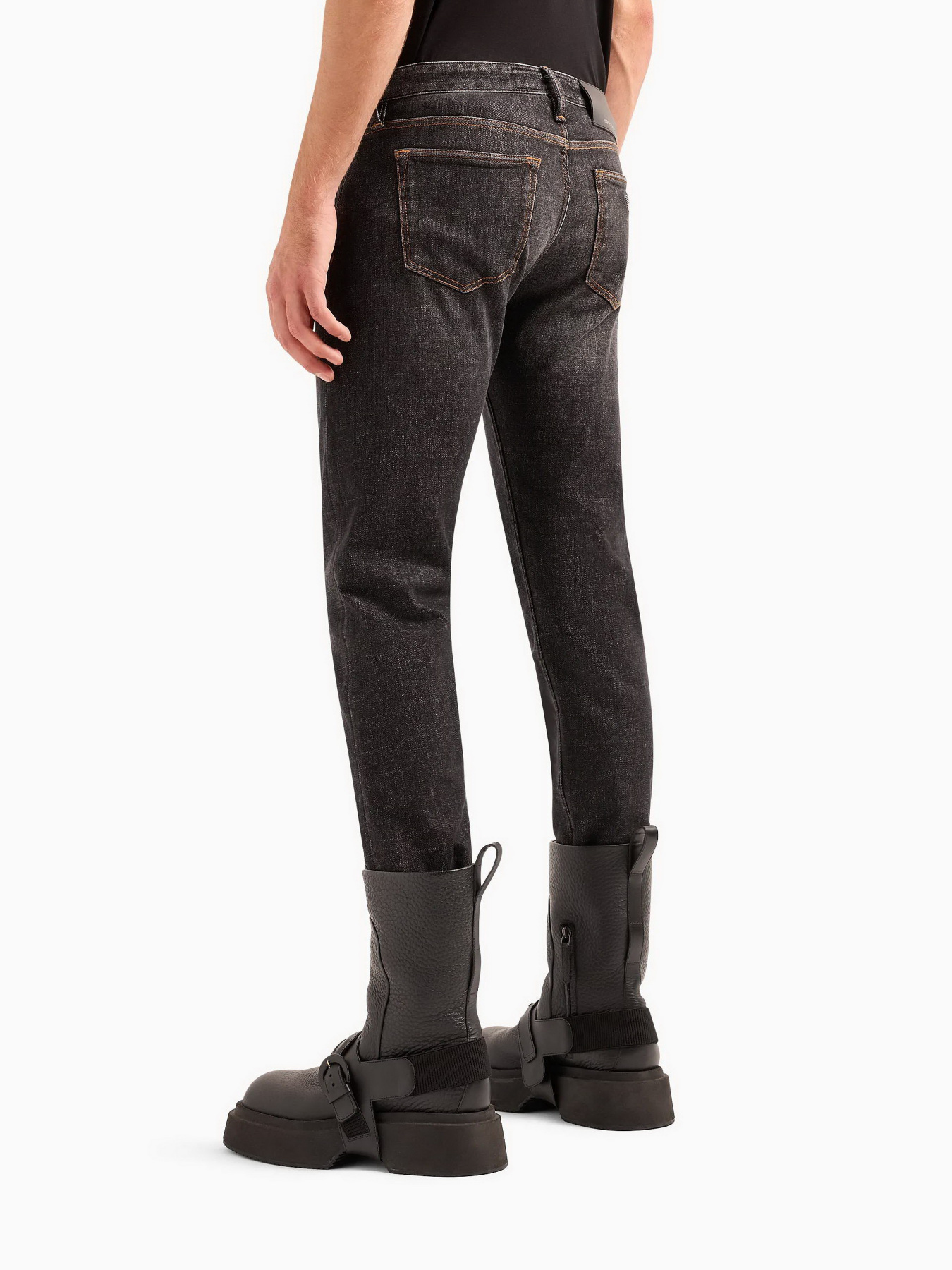 Зауженные джинсы Emporio Armani J75 модель 6R1J75-1D24Z-0006 Фото