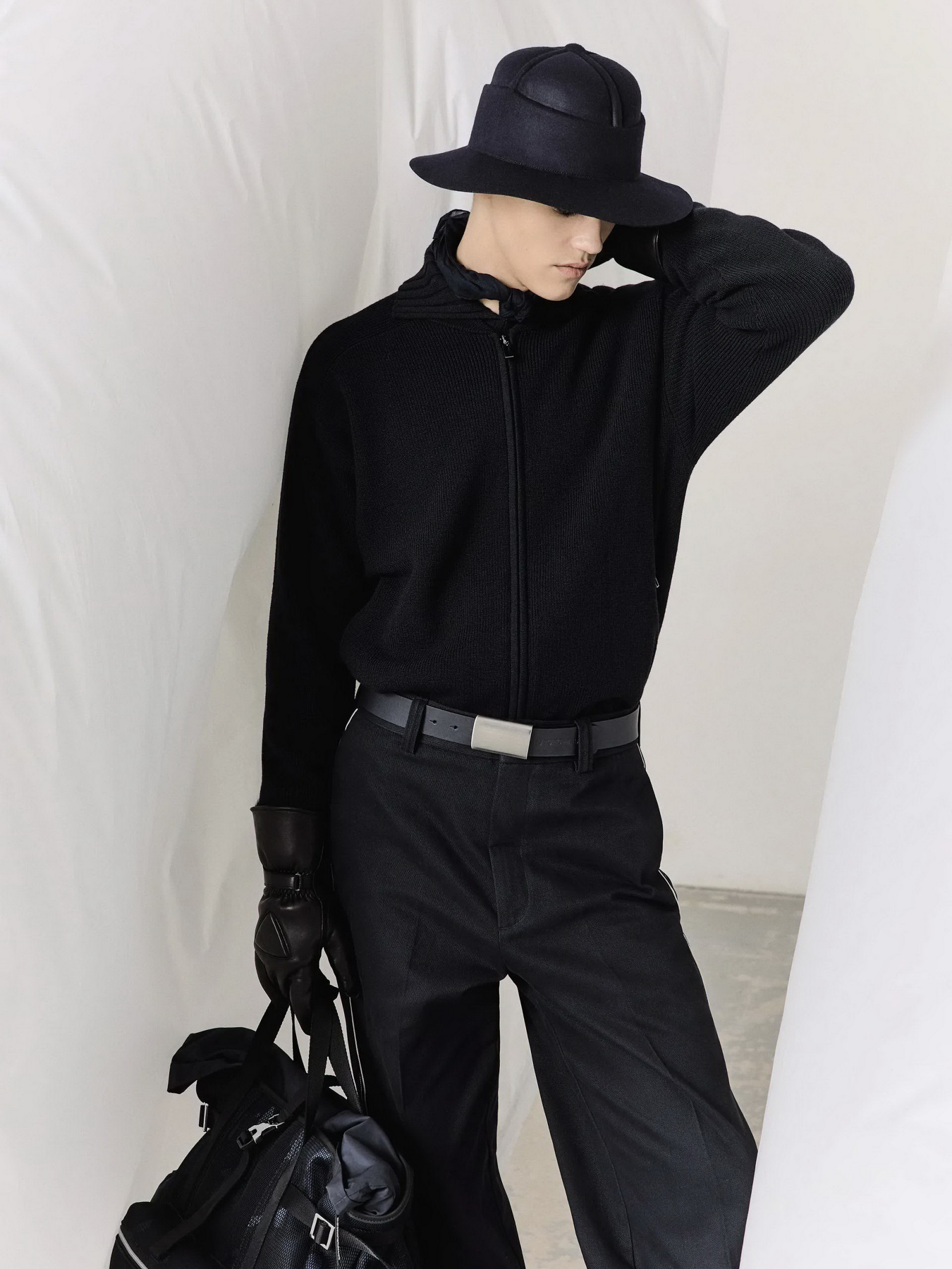 Кофта Emporio Armani модель 6R1MXT-1MMBZ-0920 Фото