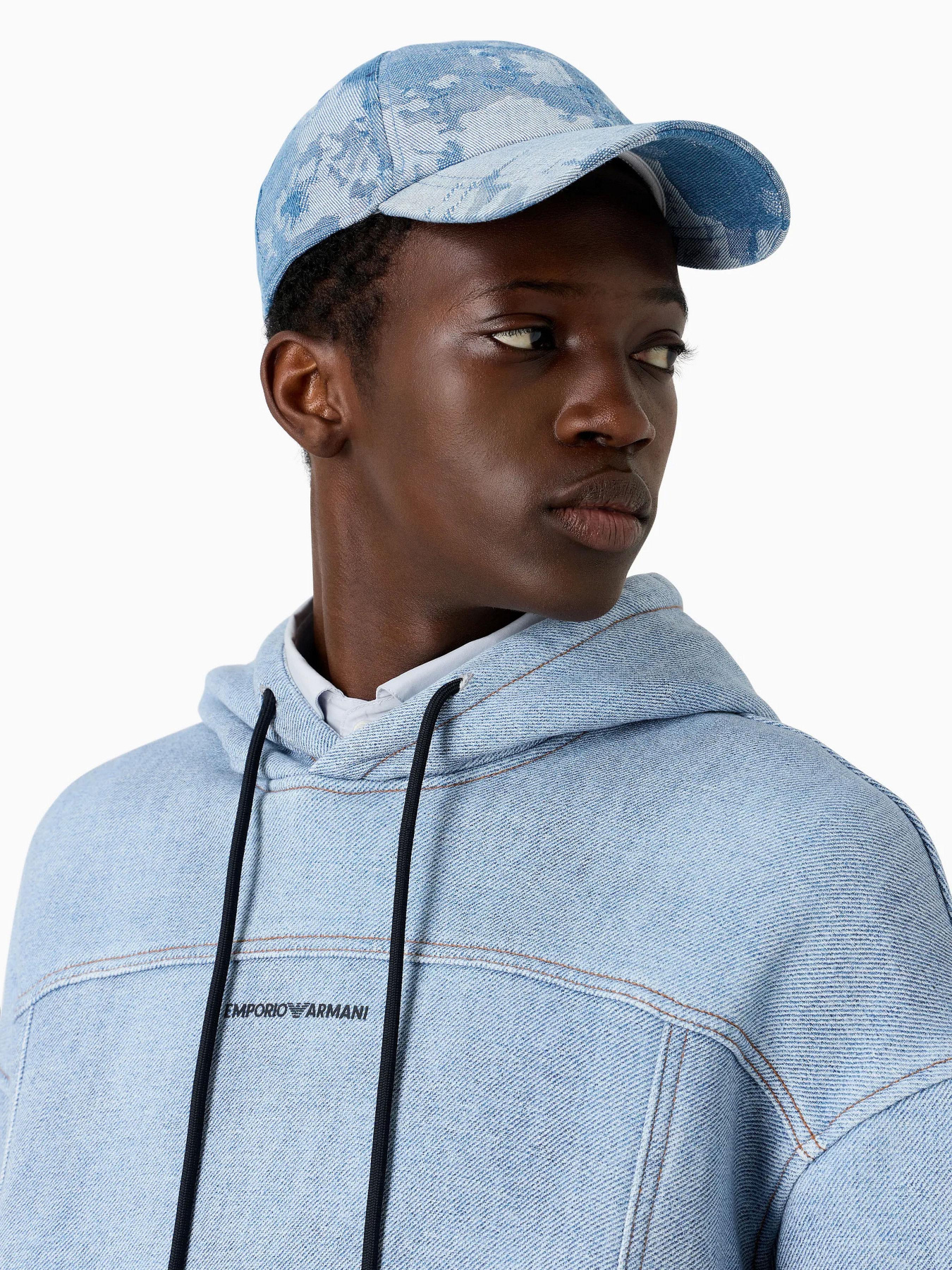 Худи Emporio Armani модель 3D1MEG-1JWPZ-F917 Худи Emporio Armani модель 3D1MEG-1JWPZ-F917 Фото