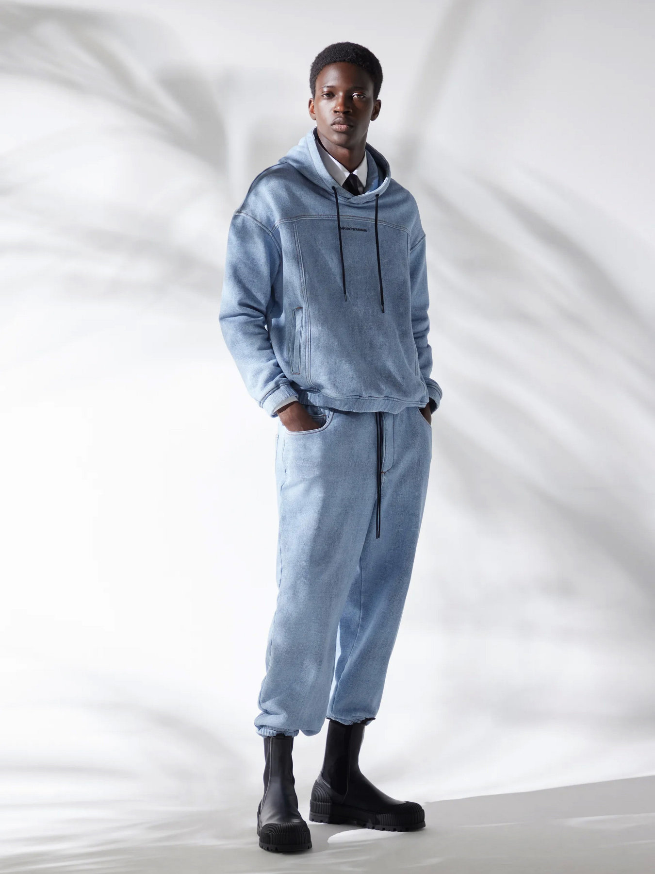 Худи Emporio Armani модель 3D1MEG-1JWPZ-F917 Худи Emporio Armani модель 3D1MEG-1JWPZ-F917 Фото