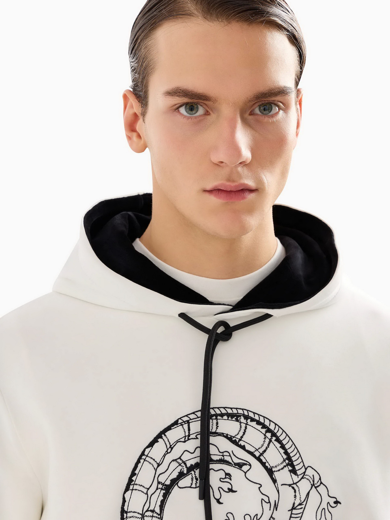 Худи Emporio Armani Chinese New Year модель EM000004-AF10013-U0003 Худи Emporio Armani Chinese New Year модель EM000004-AF10013-U0003 Фото