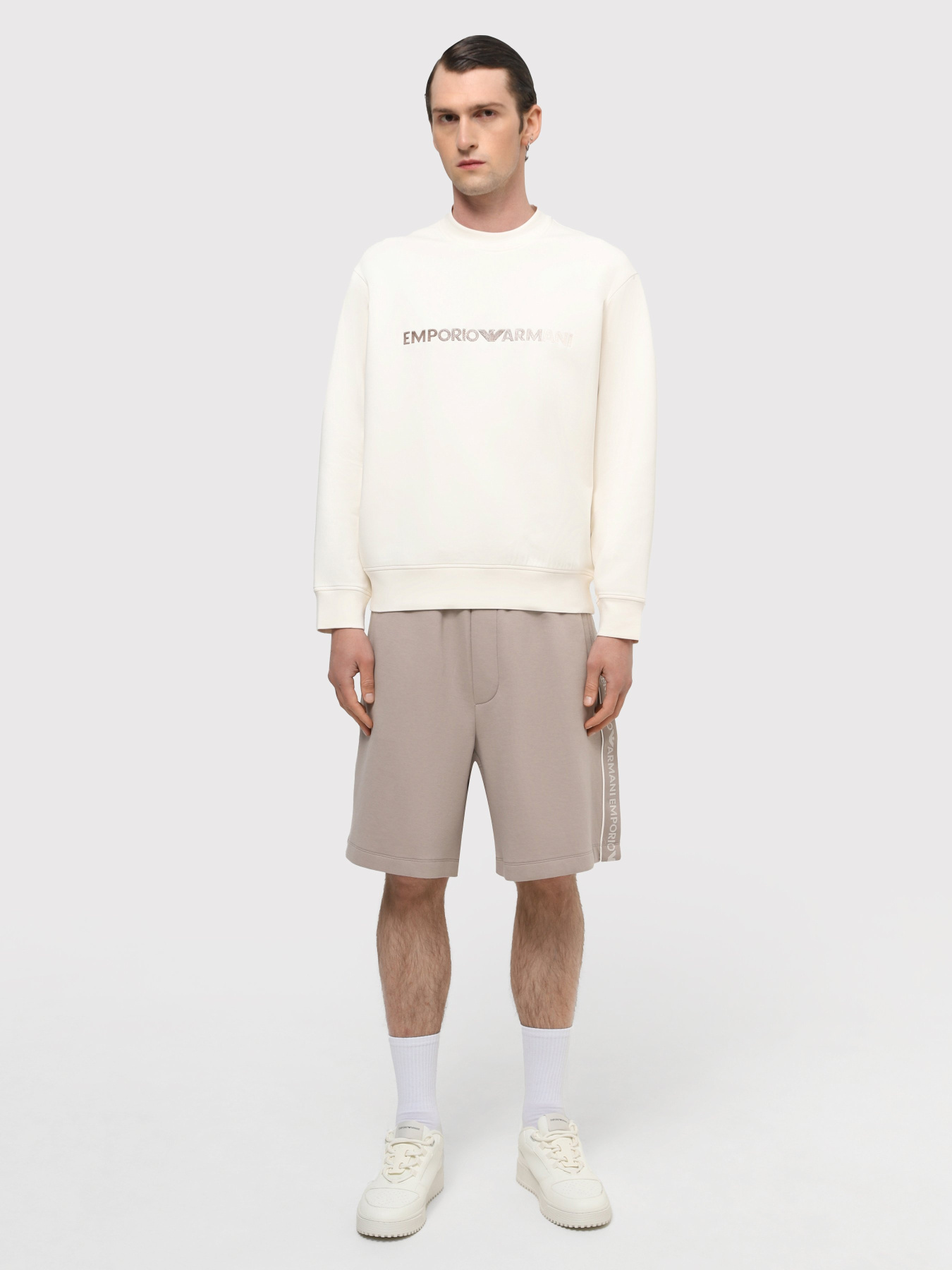 Шорты Emporio Armani модель 3D1P69-1JHSZ-0650 Фото