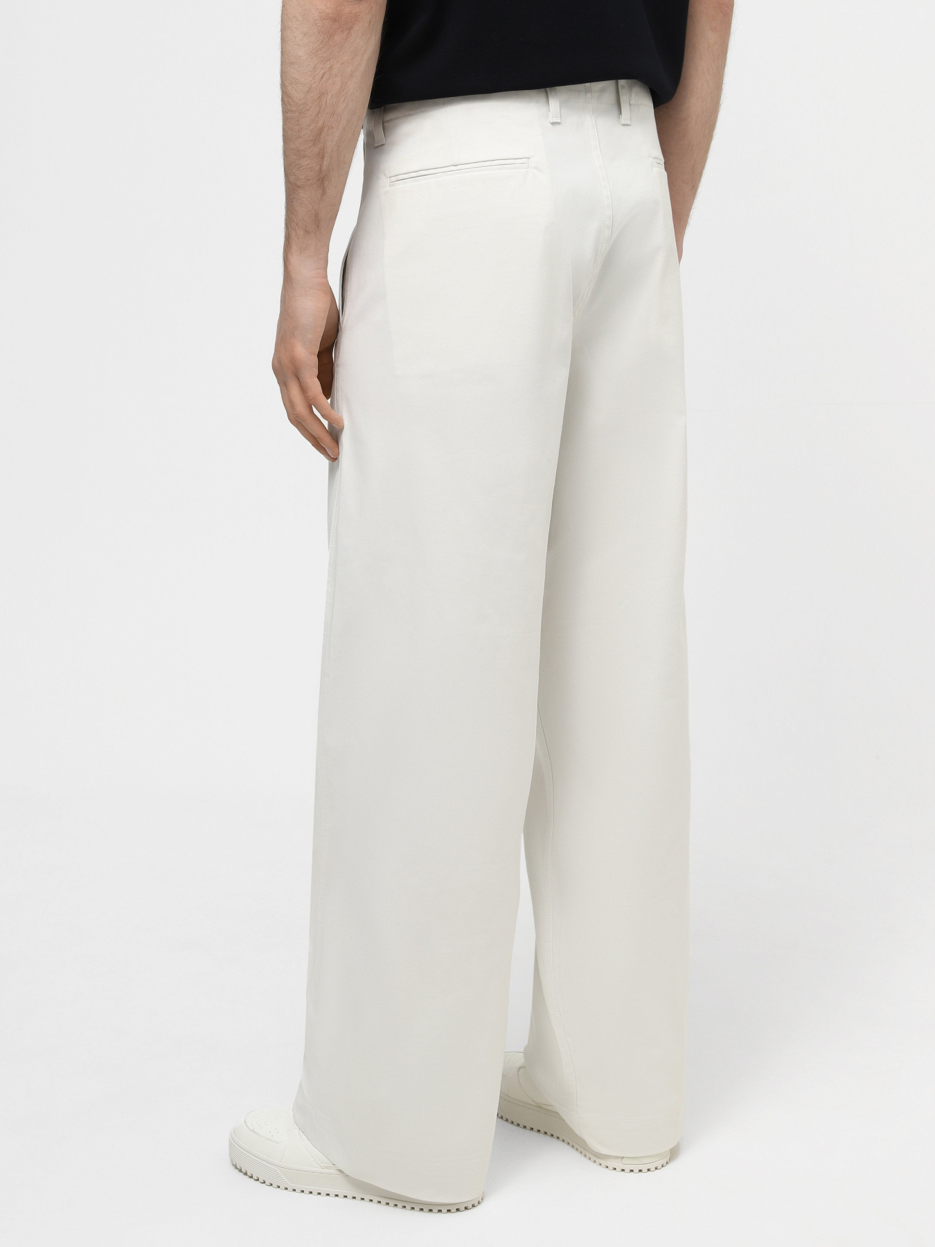 Чіноси Emporio Armani модель 8N1P7M-1K1CZ-01I2 Чіноси Emporio Armani модель 8N1P7M-1K1CZ-01I2 Фото