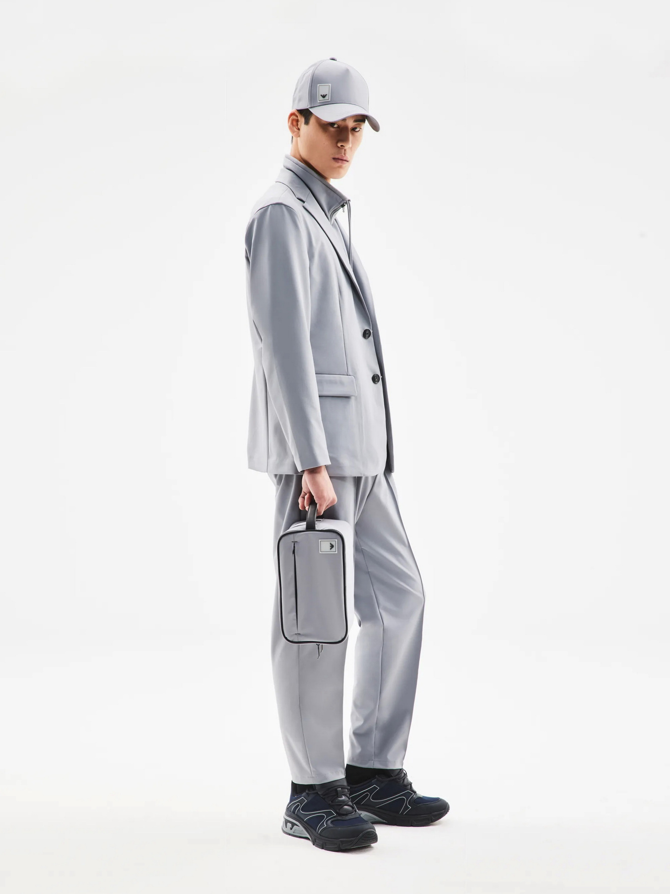 Футболка Emporio Armani Travel Essentials модель EM000079-AF10094-U8060 Фото