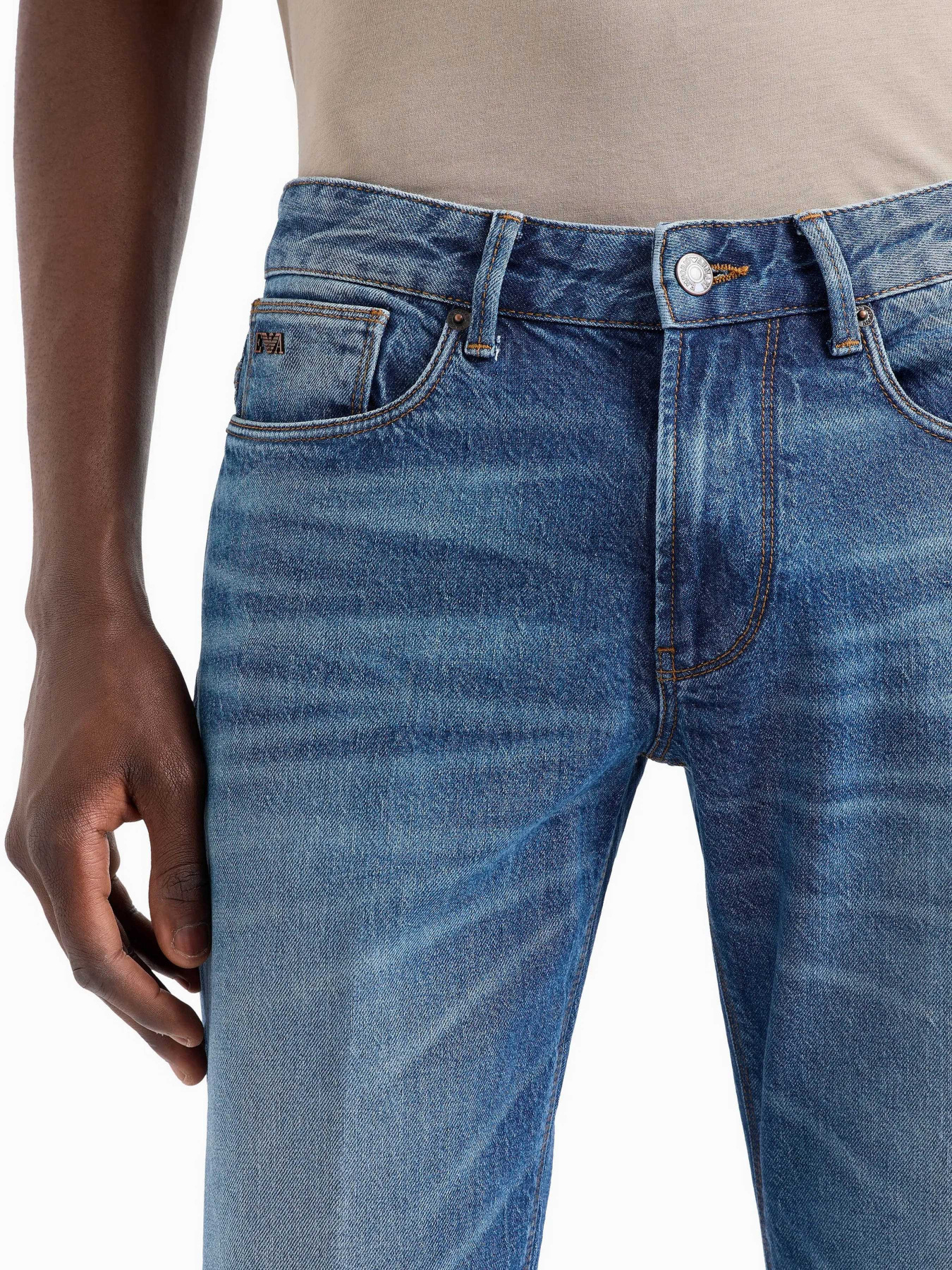 Завужені джинси Emporio Armani модель 6D1J06-1D97Z-0941 Завужені джинси Emporio Armani модель 6D1J06-1D97Z-0941 Фото