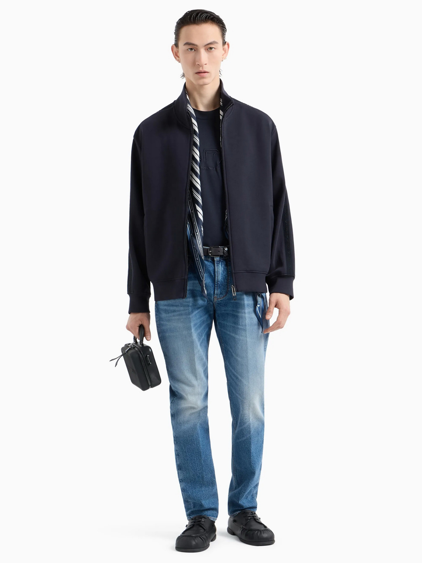 Завужені джинси Emporio Armani модель 6D1J06-1D97Z-0942 Фото