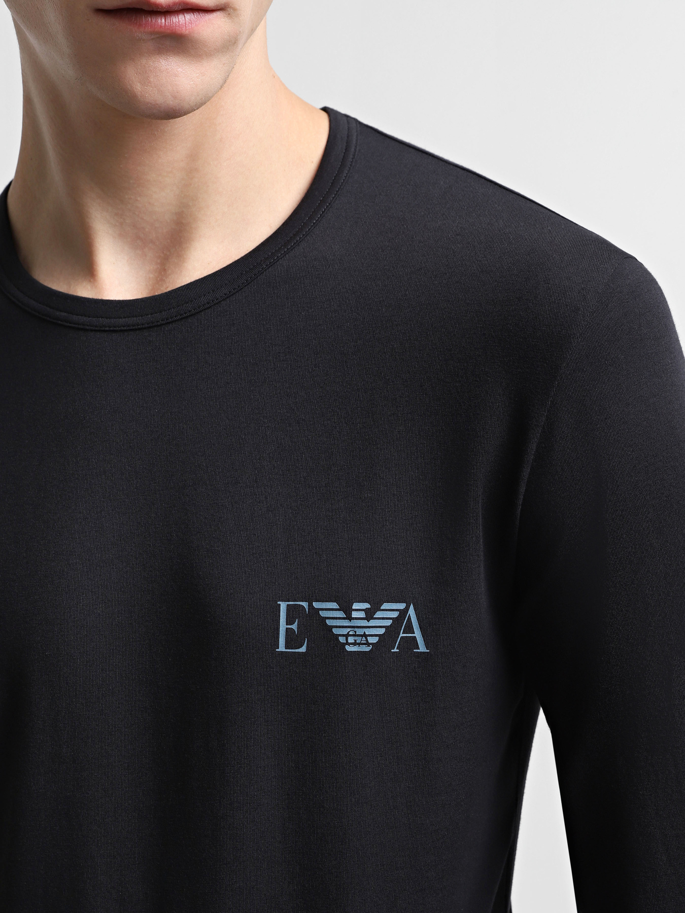 Лонгслив Emporio Armani модель 111023-4F715-00020 Лонгслив Emporio Armani модель 111023-4F715-00020 Фото