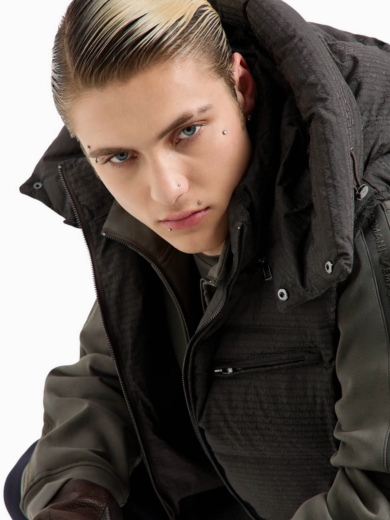 Жилет с утеплителем Emporio Armani модель 6D1B66-1NNXZ-05A6 Фото