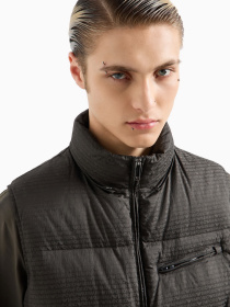 Утеплений жилет Emporio Armani модель 6D1B66-1NNXZ-05A6 Фото