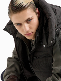 Утеплений жилет Emporio Armani модель 6D1B66-1NNXZ-05A6 Фото