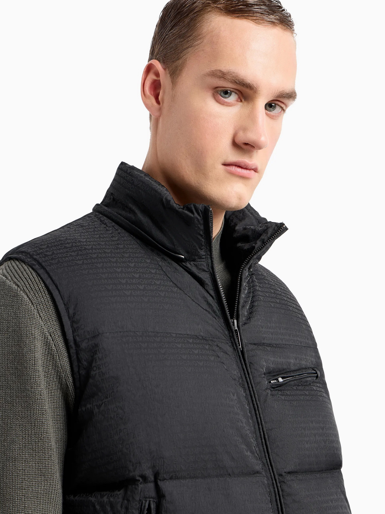 Жилет с утеплителем Emporio Armani модель 6D1B66-1NNXZ-0999 Фото