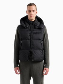 Жилет с утеплителем Emporio Armani модель 6D1B66-1NNXZ-0999 Фото