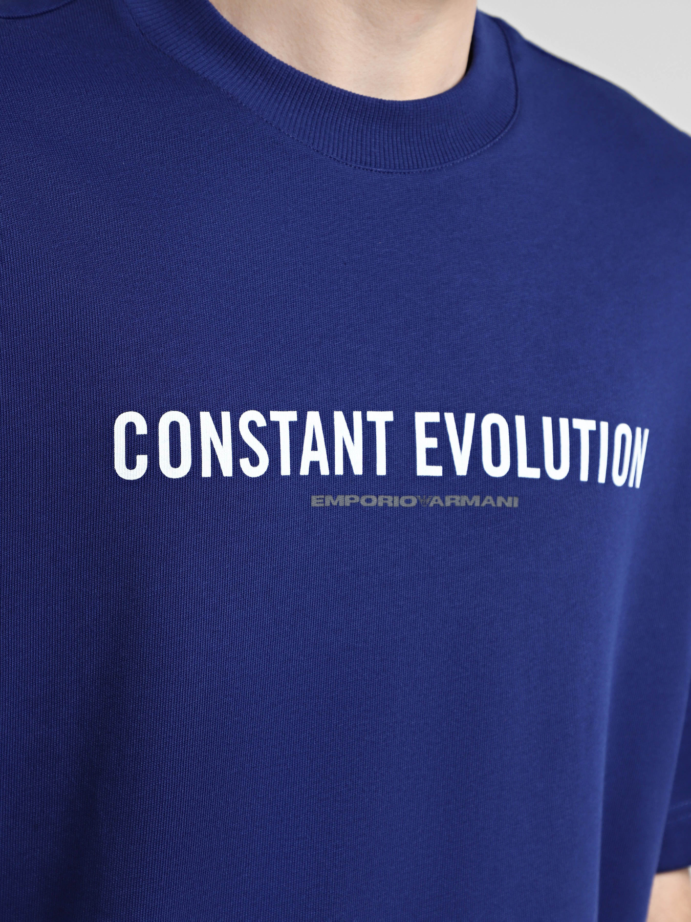 Футболка Emporio Armani модель 6D1TDZ-1JUFZ-09T2 Футболка Emporio Armani модель 6D1TDZ-1JUFZ-09T2 Фото