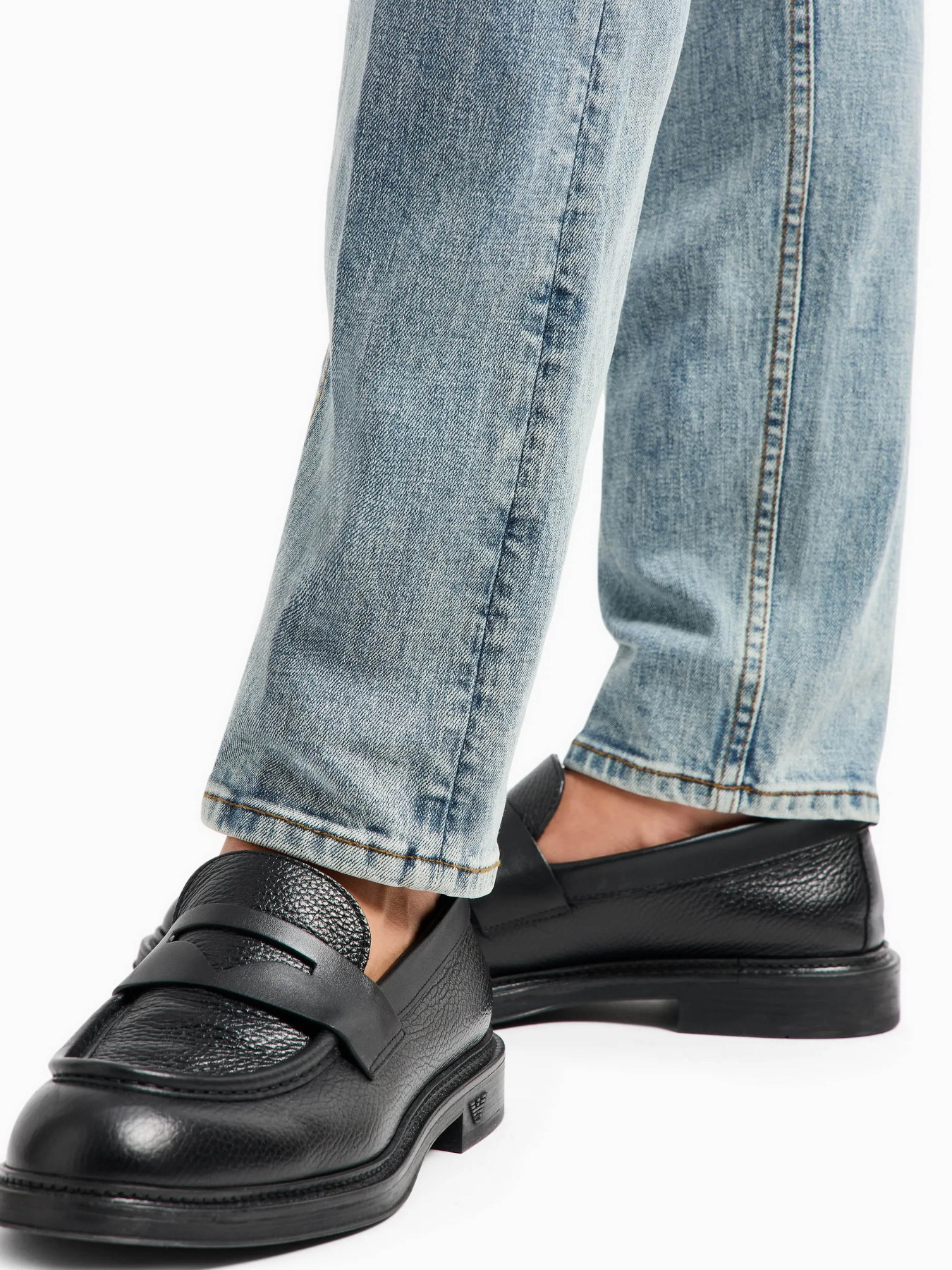 Завужені джинси Emporio Armani модель 6D1J75-1DTSZ-0943 Фото