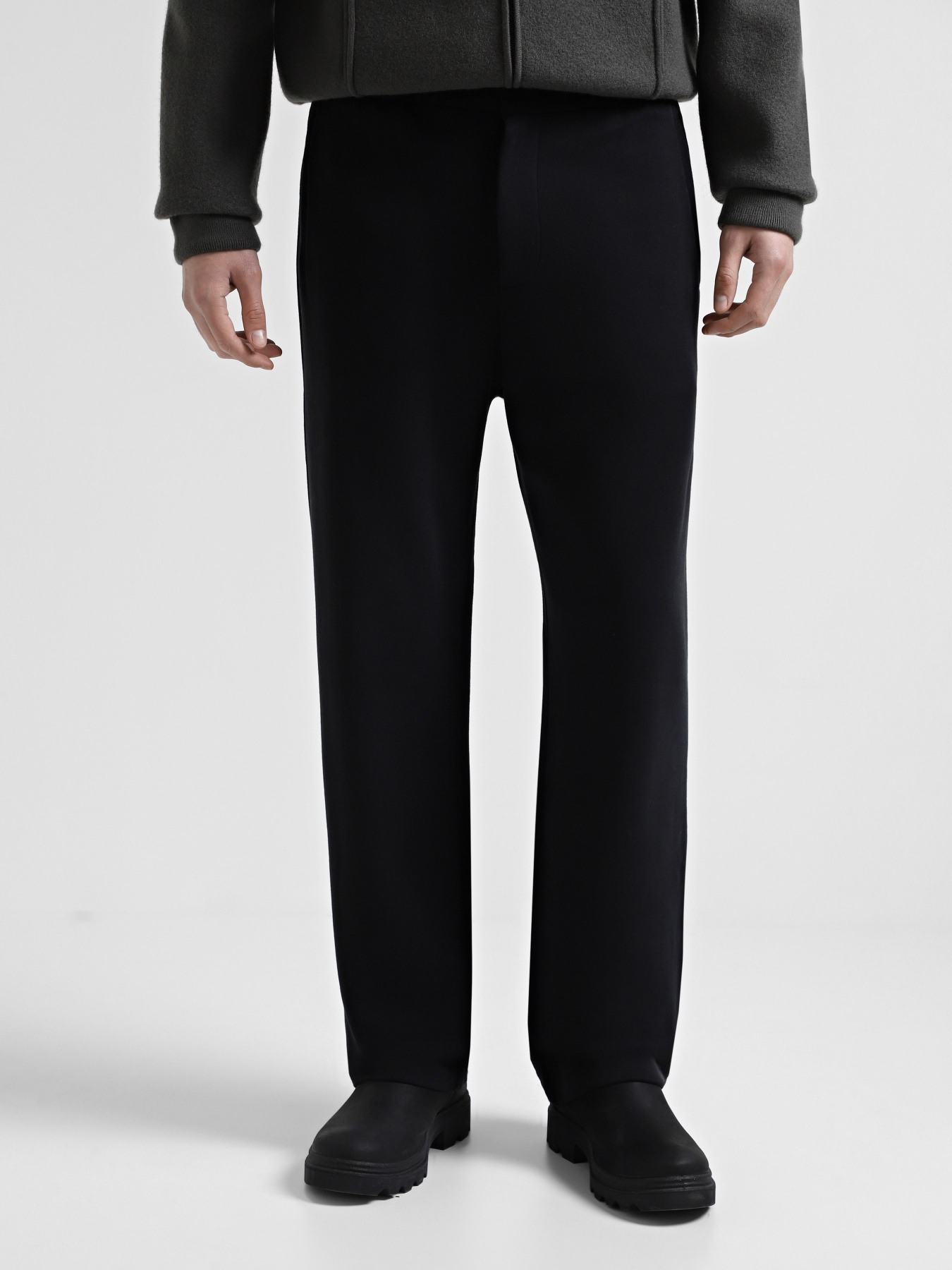 Повсякденні штани Emporio Armani модель 6D1PZ9-1JOXZ-0999 Повсякденні штани Emporio Armani модель 6D1PZ9-1JOXZ-0999 Фото