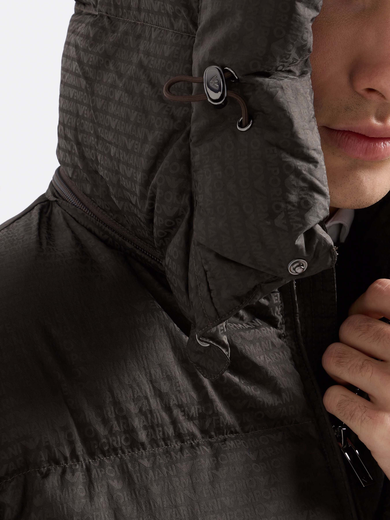 Пуховик Emporio Armani модель 6D1BC3-1NNXZ-05A6 Фото