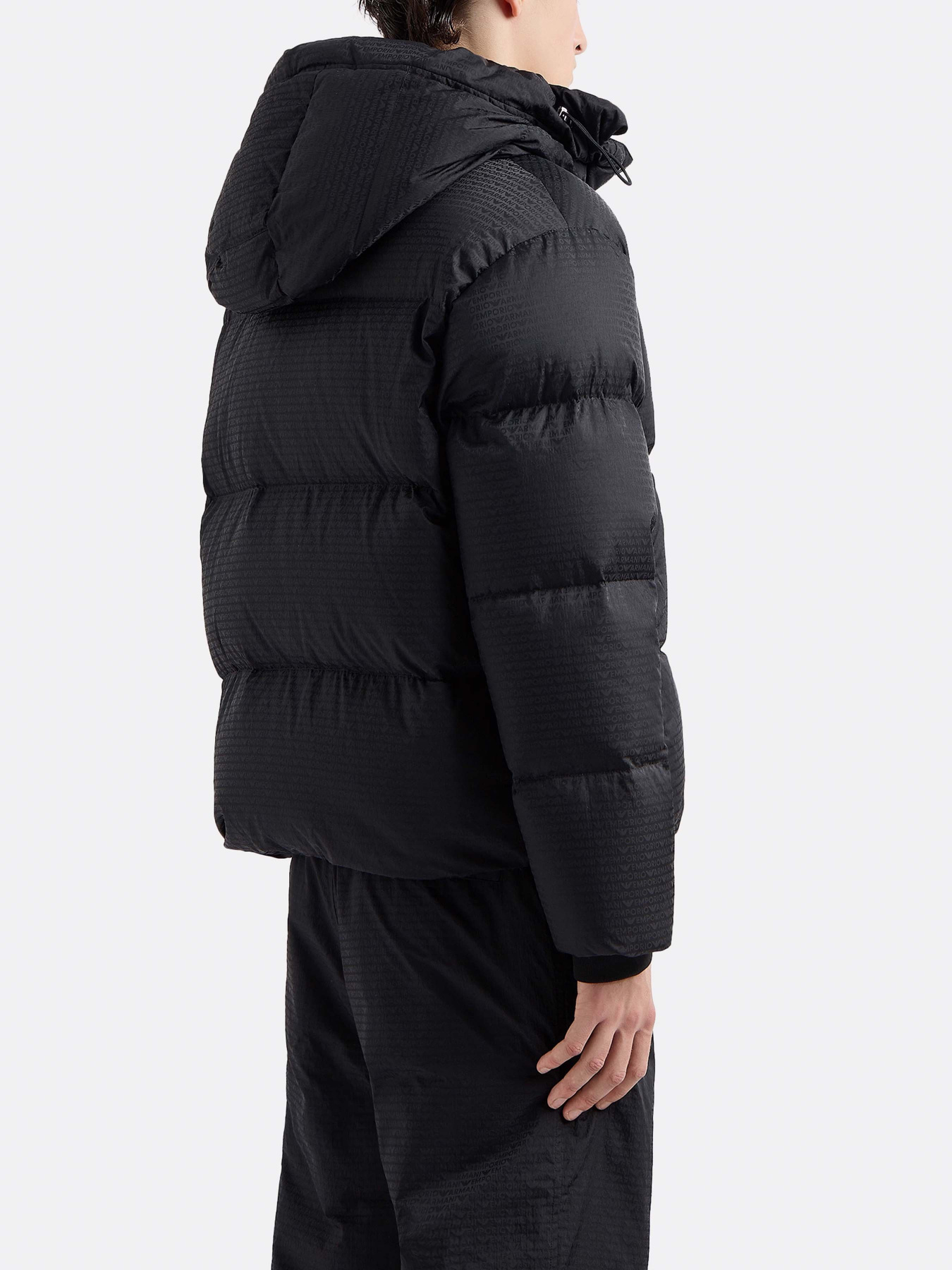 Пуховик Emporio Armani модель 6D1BC3-1NNXZ-0999 Фото