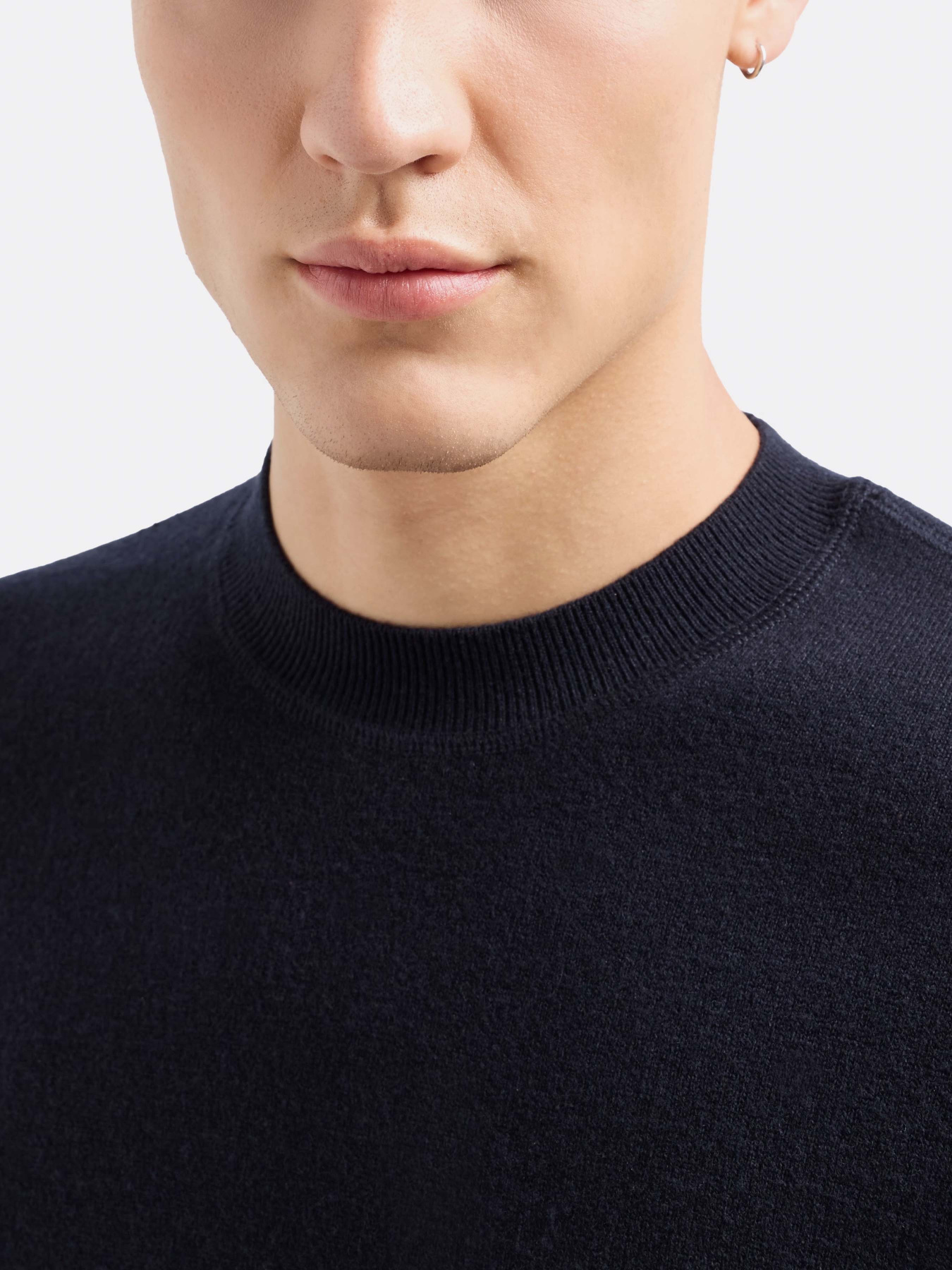 Джемпер Emporio Armani Travel Essentials модель EM000103-AF10401-UB118 Фото