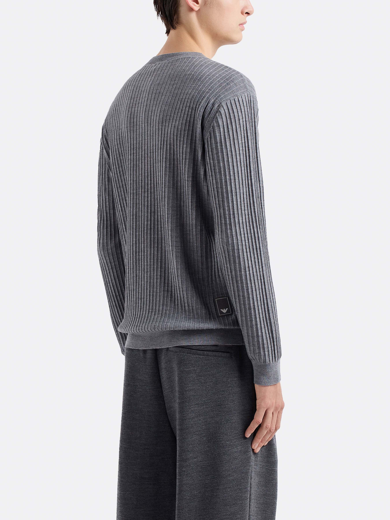 Джемпер Emporio Armani Travel Essentials модель EM000130-AF10460-O8003 Фото