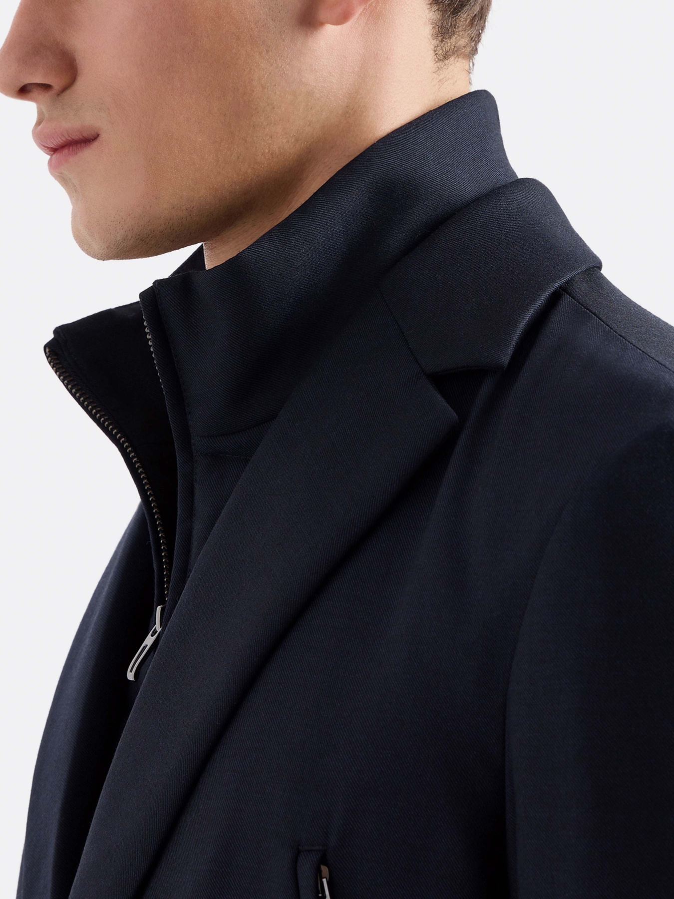 Блейзер Emporio Armani Travel Essentials модель EM000132-AF10458-UB118 Фото