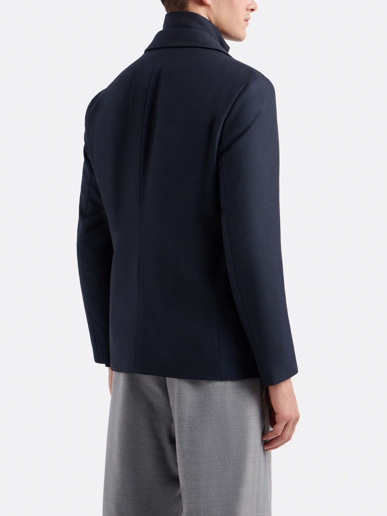 Блейзер Emporio Armani Travel Essentials модель EM000132-AF10458-UB118 Фото