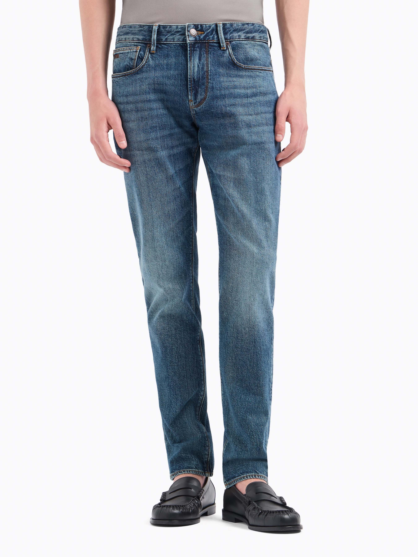 Завужені джинси Emporio Armani модель EM000121-AF13277-MB002 Фото