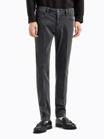 Завужені джинси Emporio Armani модель EM000121-AF14867-M8002 Фото