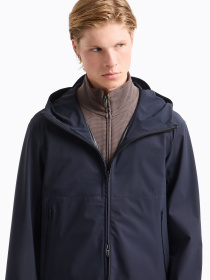 Демисезонная куртка Emporio Armani Travel Essentials модель EM000818-AF13090-UB118 Фото