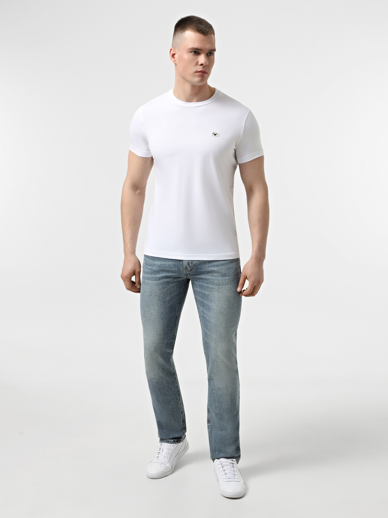 Зауженные джинсы Emporio Armani модель EM001370-AF13277-MB003 Фото