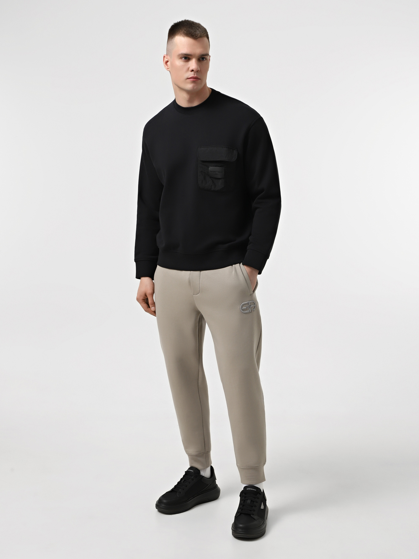 Свитшот Emporio Armani модель EM001715-AF13713-UC001 Фото