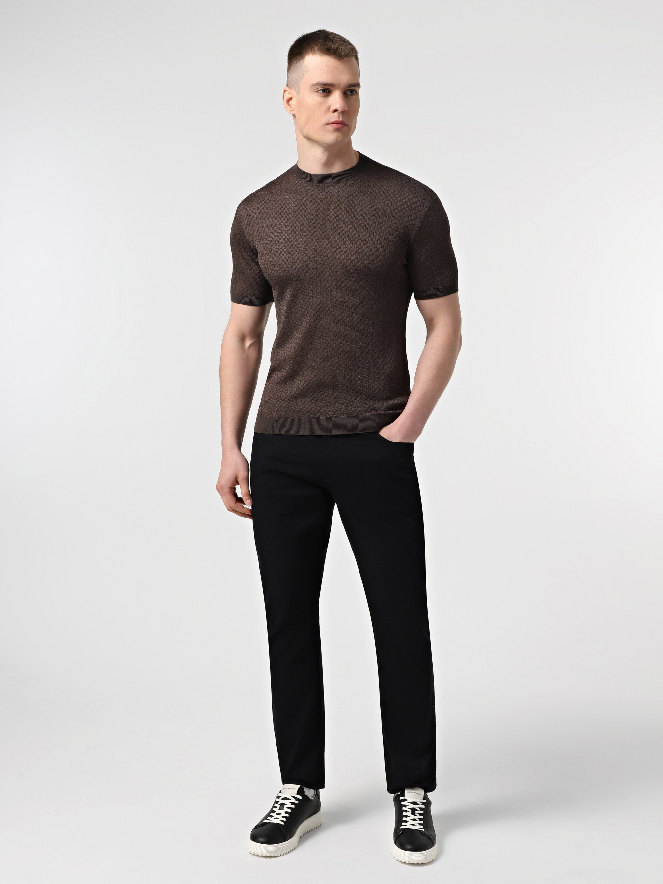 Зауженные джинсы Emporio Armani модель EM000121-AF14123-UB118 Фото