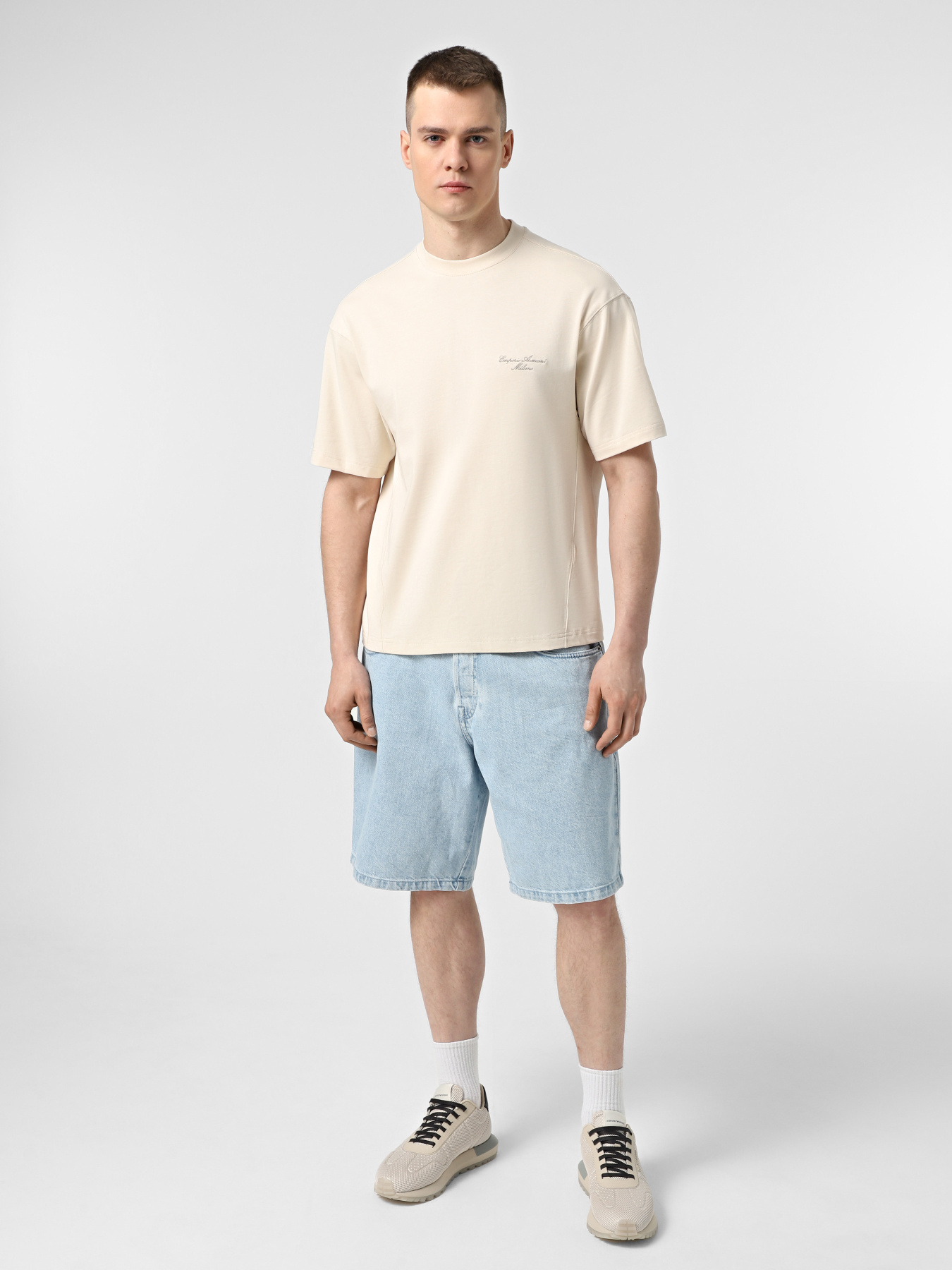 Футболка Emporio Armani модель EM001060-AF13715-U1088 Футболка Emporio Armani модель EM001060-AF13715-U1088 Фото