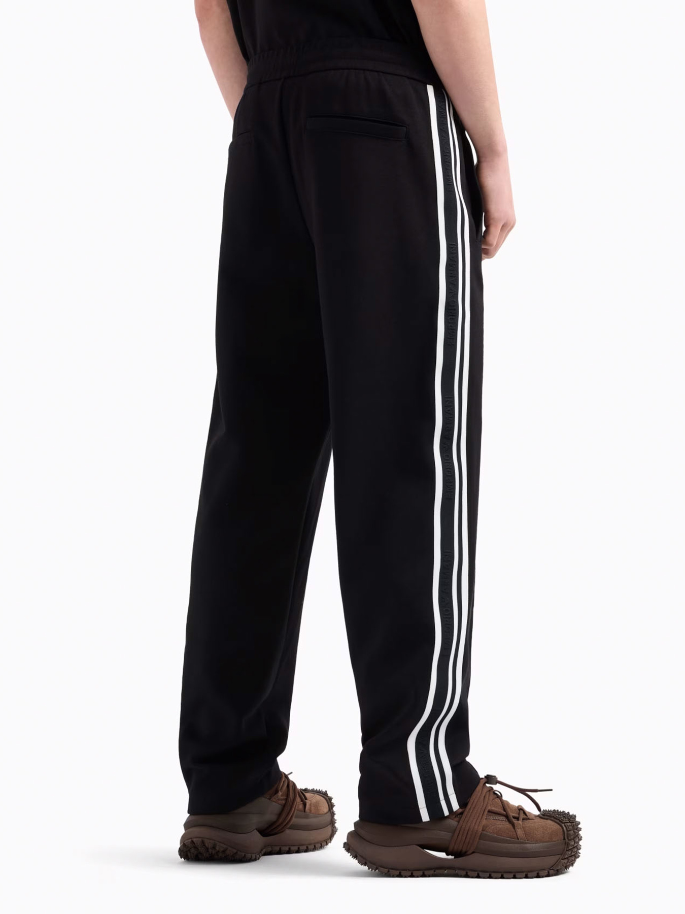 Штаны спортивные Emporio Armani модель EM001111-AF13488-UC001 Штаны спортивные Emporio Armani модель EM001111-AF13488-UC001 Фото