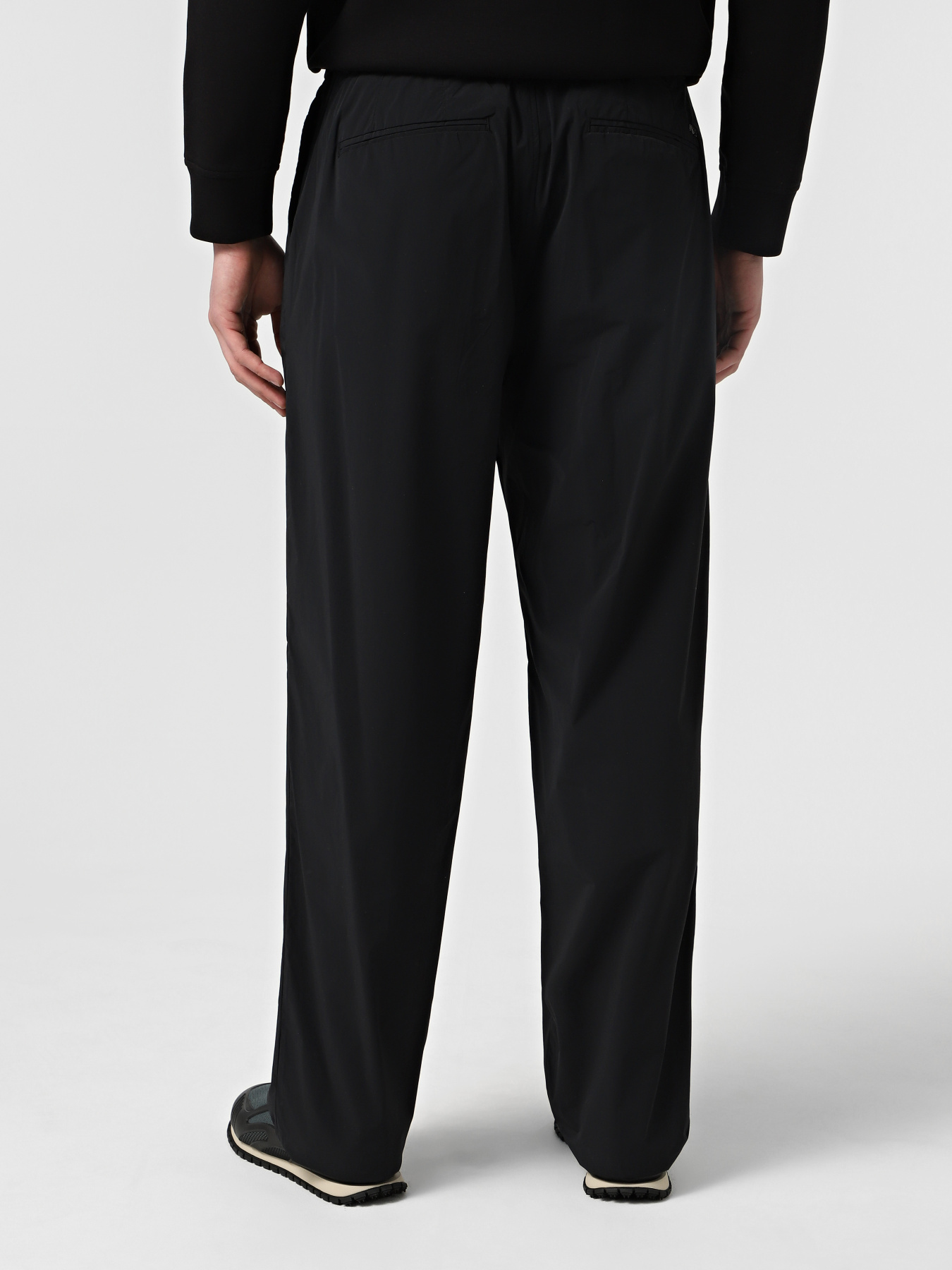 Брюки повседневные Emporio Armani модель EM001145-AF13772-UC001 Фото