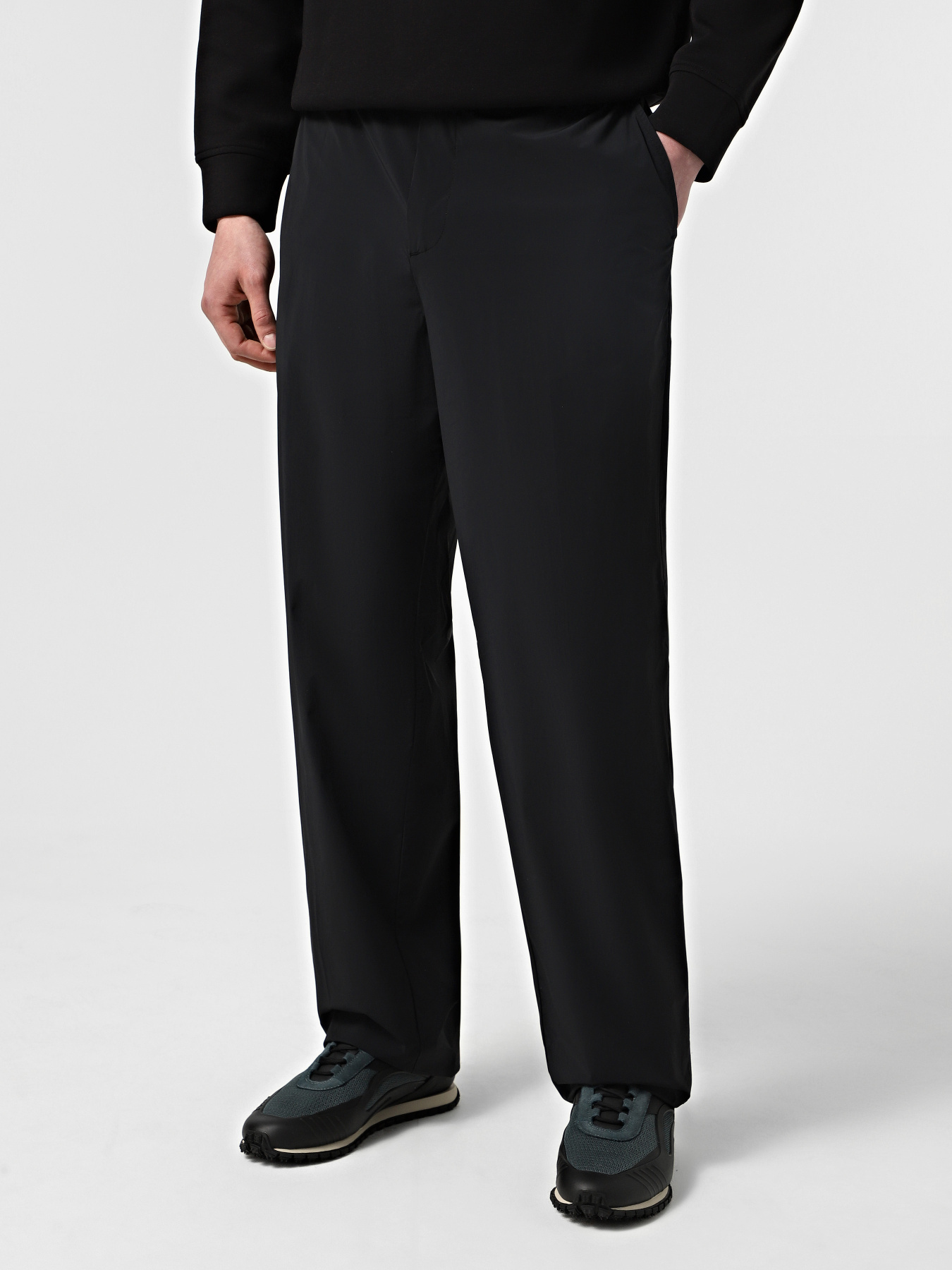 Брюки повседневные Emporio Armani модель EM001145-AF13772-UC001 Фото