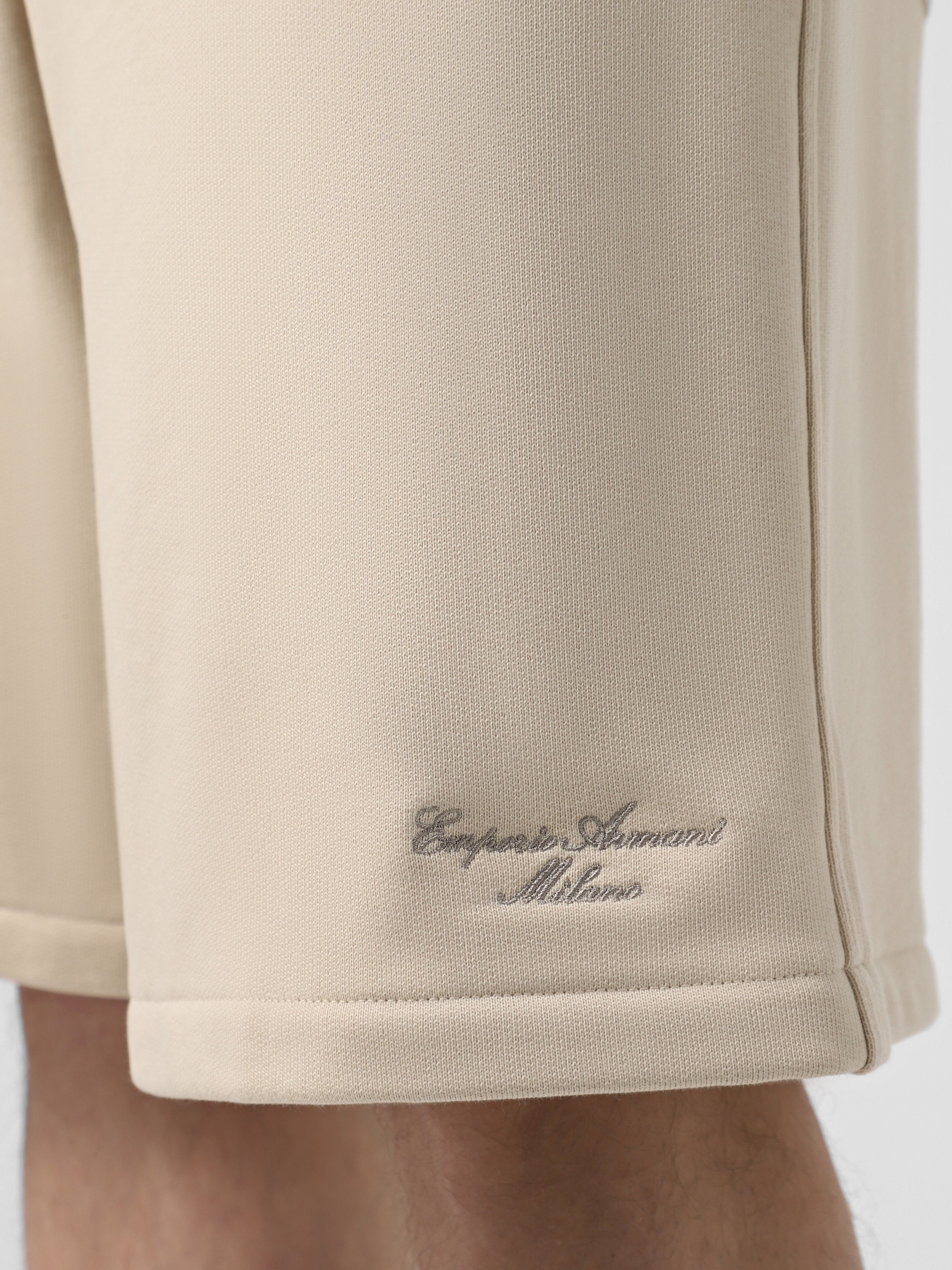 Шорты Emporio Armani модель EM001691-AF13713-U1088 Фото