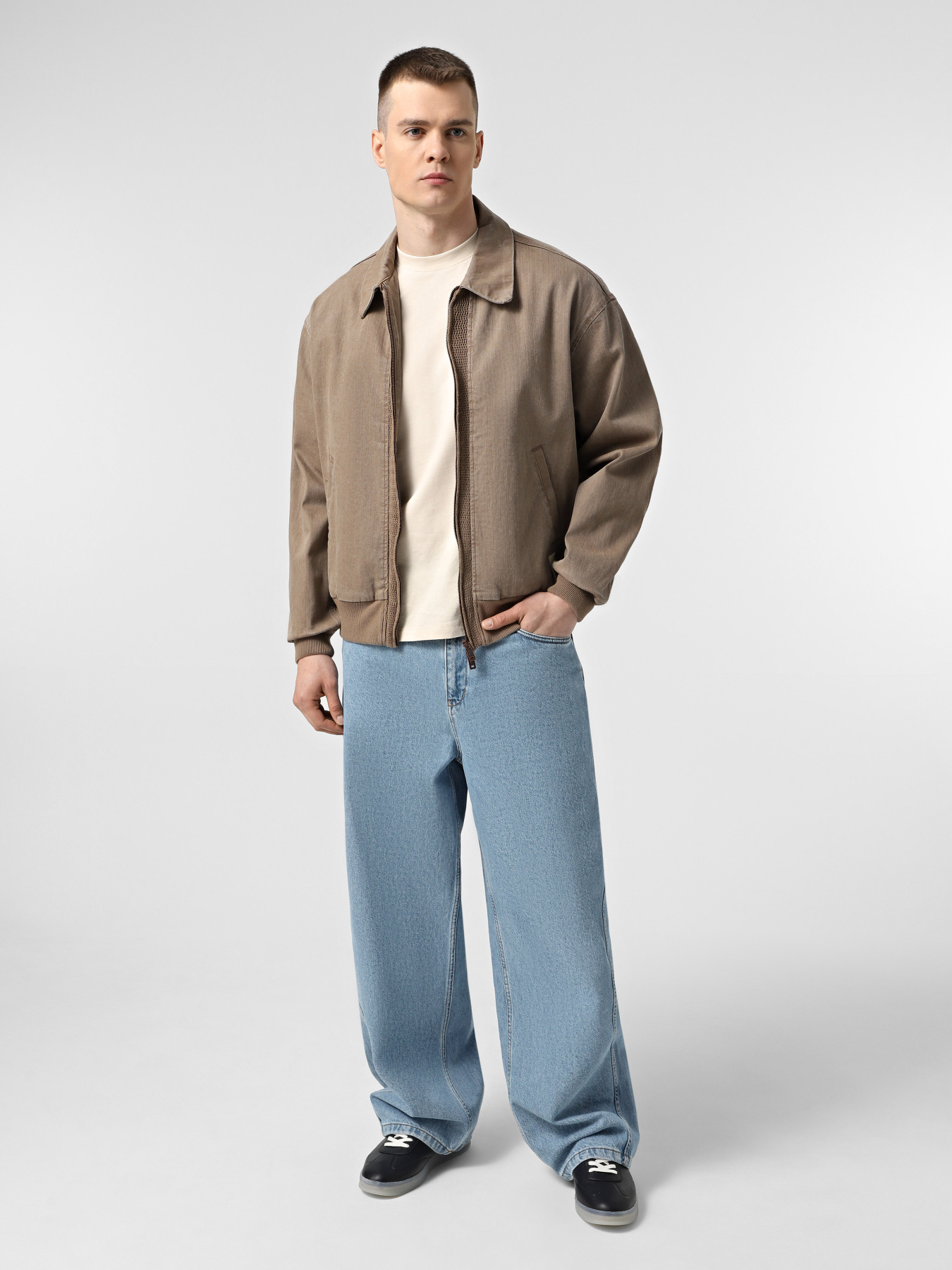 Демісезонна куртка Emporio Armani Armani Sustainable модель EM001712-AF13012-U6192 Фото