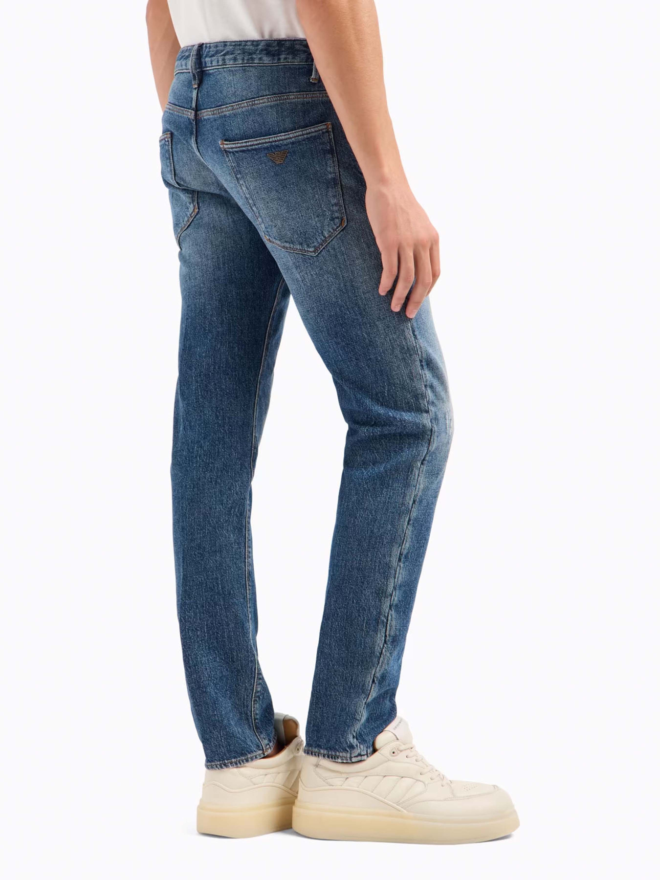 Зауженные джинсы Emporio Armani модель EM000121-AF13281-MB002 Фото