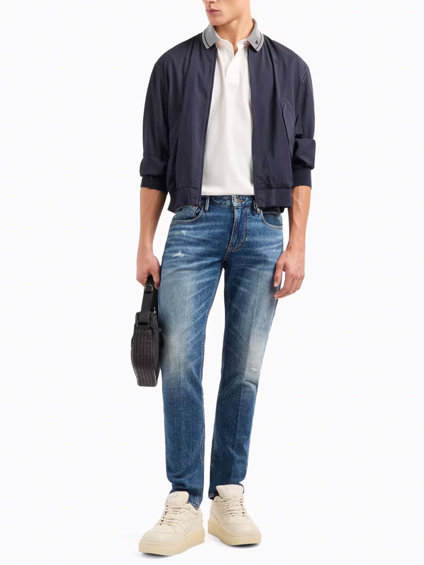 Зауженные джинсы Emporio Armani модель EM000121-AF13281-MB002 Фото