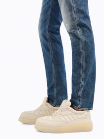 Завужені джинси Emporio Armani модель EM000121-AF13281-MB002 Завужені джинси Emporio Armani модель EM000121-AF13281-MB002 Фото