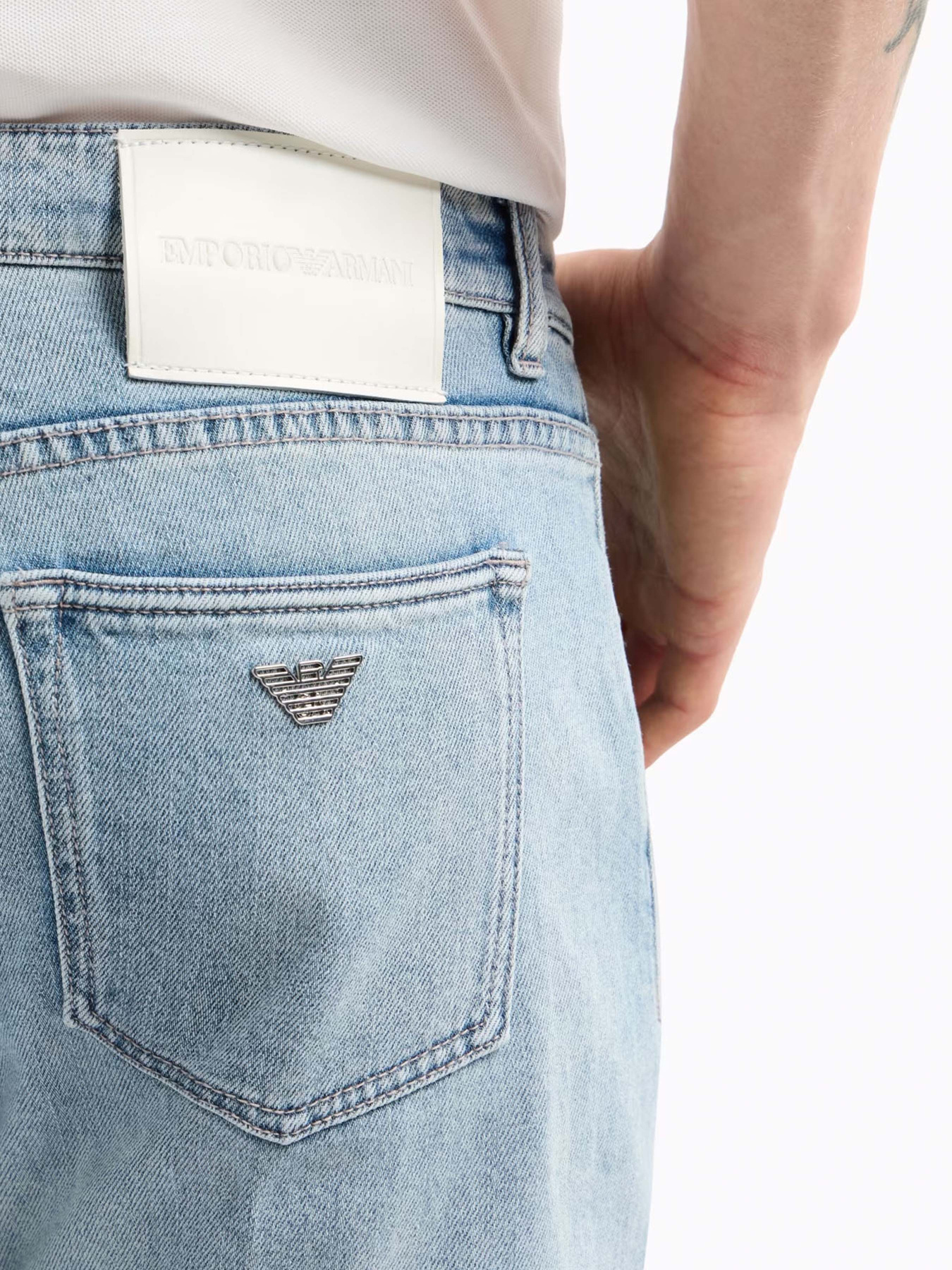 Завужені джинси Emporio Armani модель EM000668-AF13429-MB003 Фото