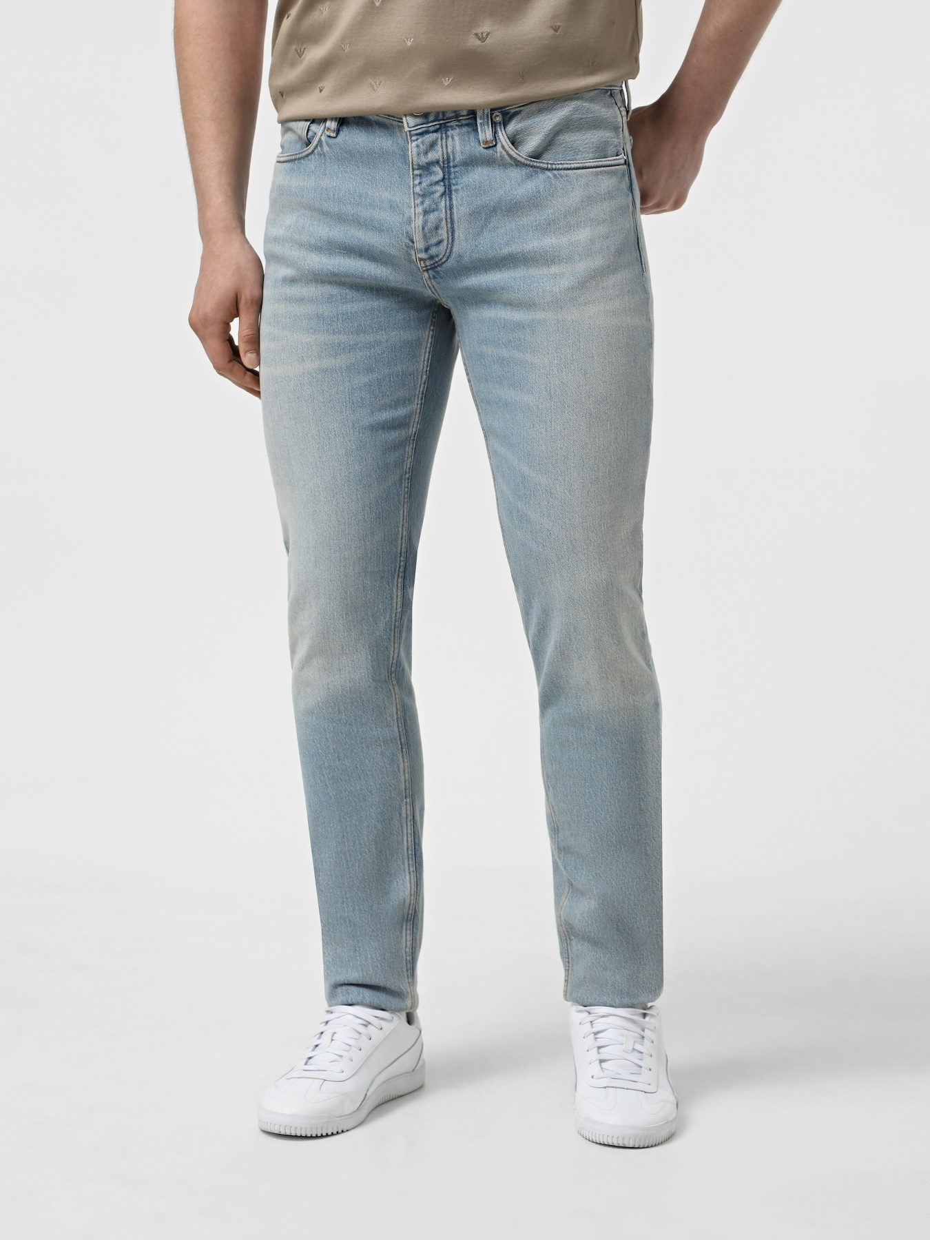 Зауженные джинсы Emporio Armani модель EM000668-AF15099-MB002 Фото