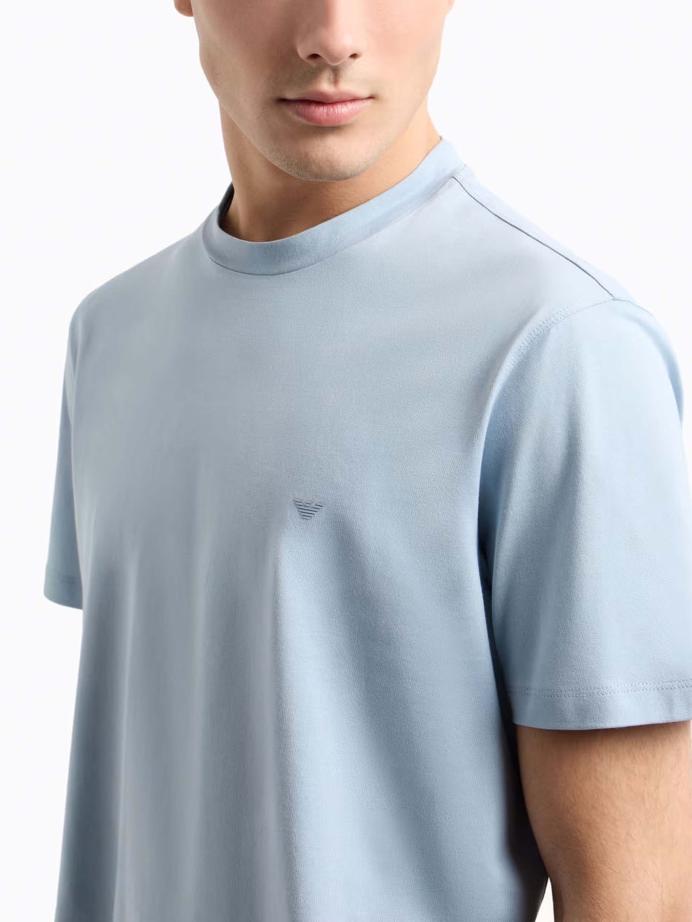 Футболка Emporio Armani Travel Essentials модель EM000983-AF13669-U9275 Фото