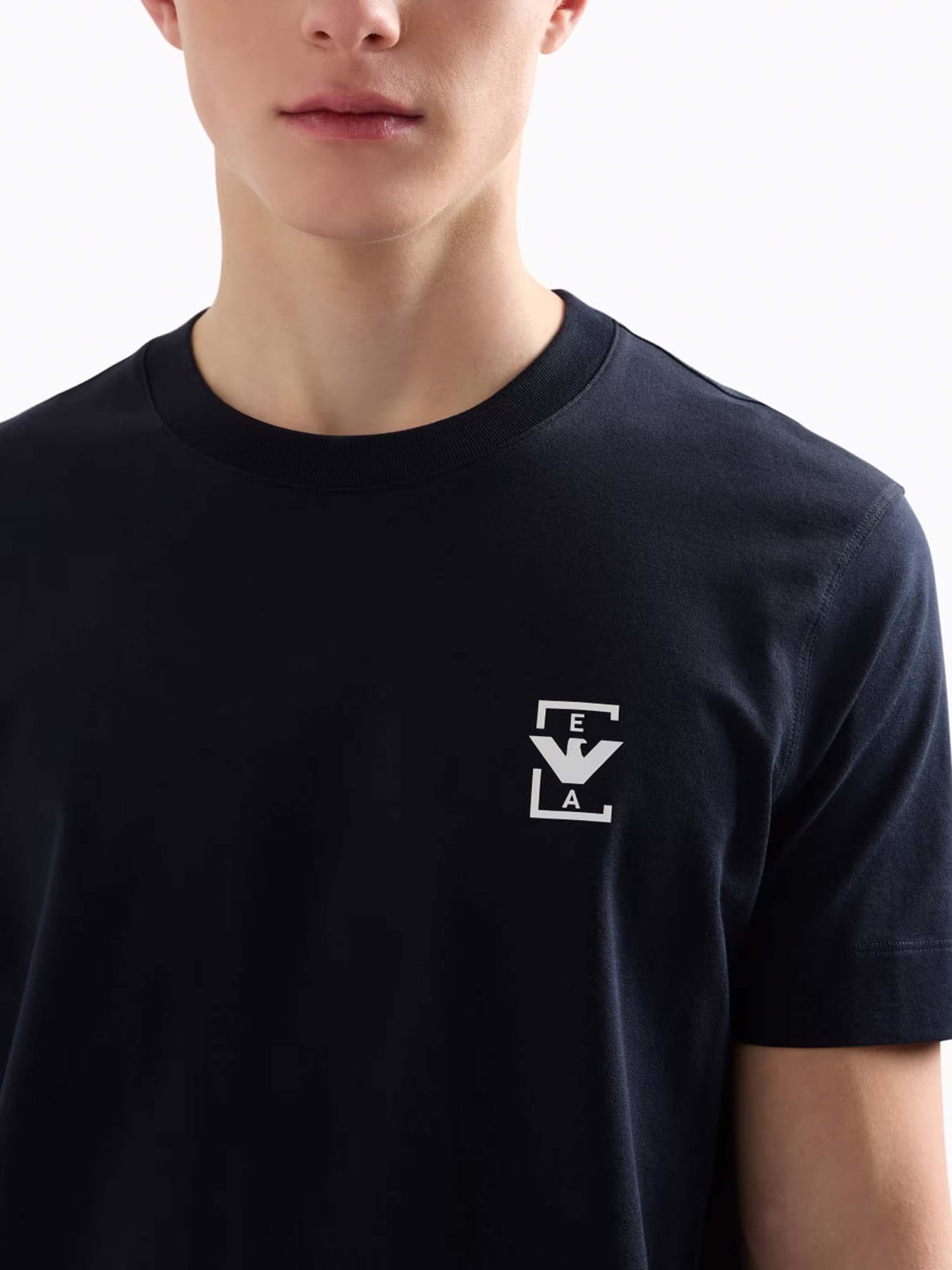 Футболка Emporio Armani модель EM001068-AF12926-UB118 Фото